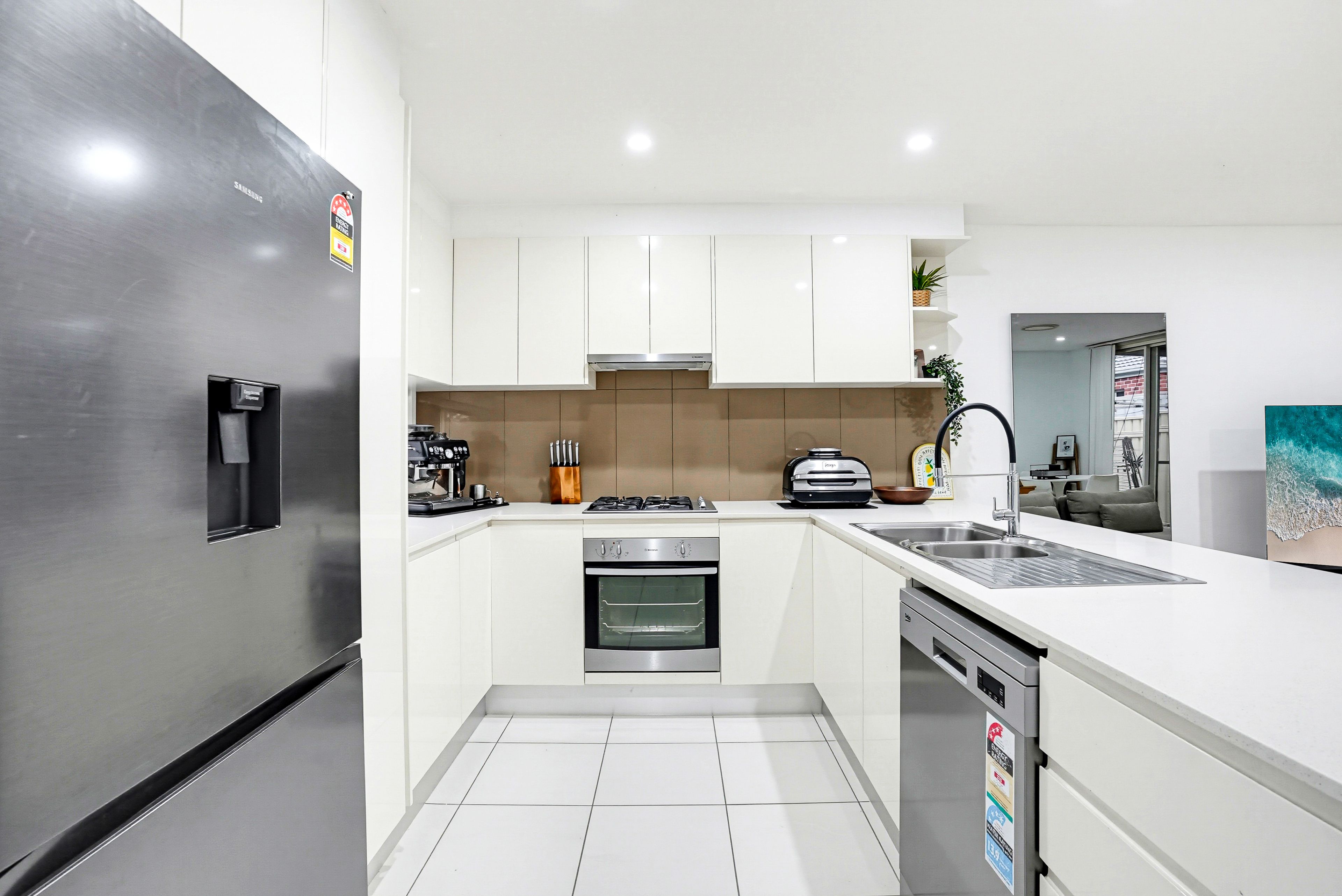 2/34 Hobart Street, Oxley Park, NSW 2760