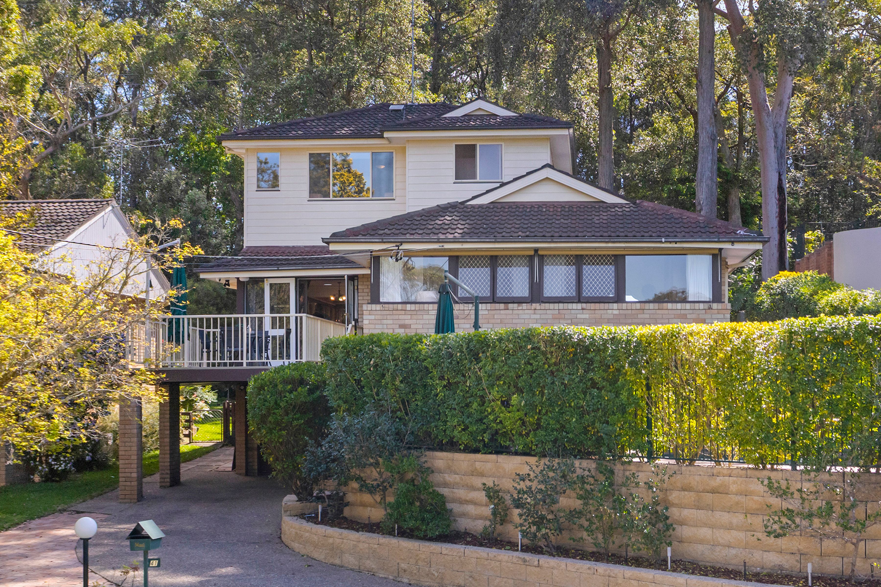41 Kooringal Avenue — photo from Ray White Upper North Shore