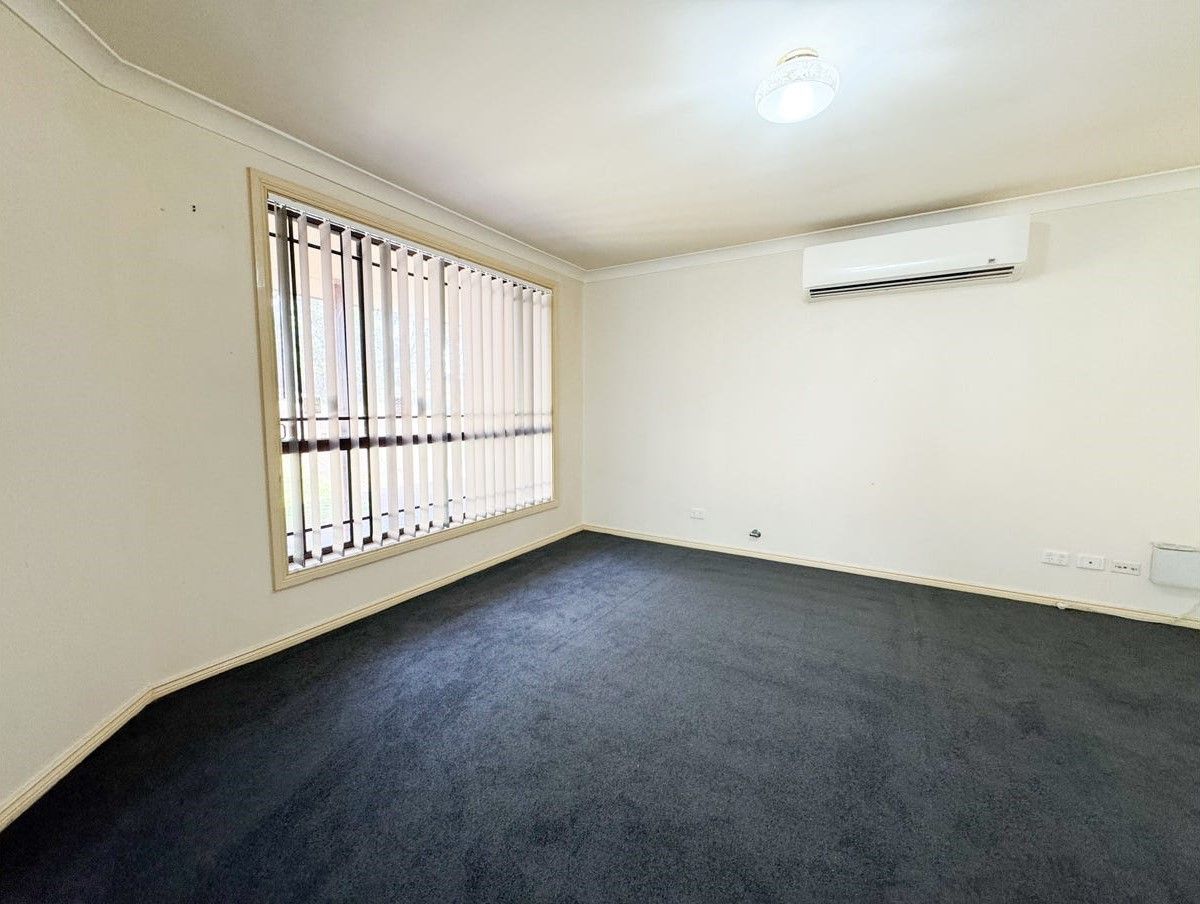 15 Regentville Road, Glenmore Park, NSW