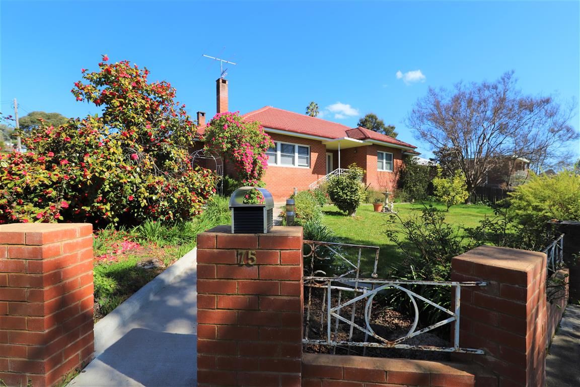 75 Simpson Street, Tumut, NSW 2720 Sold House Ray White Tumut