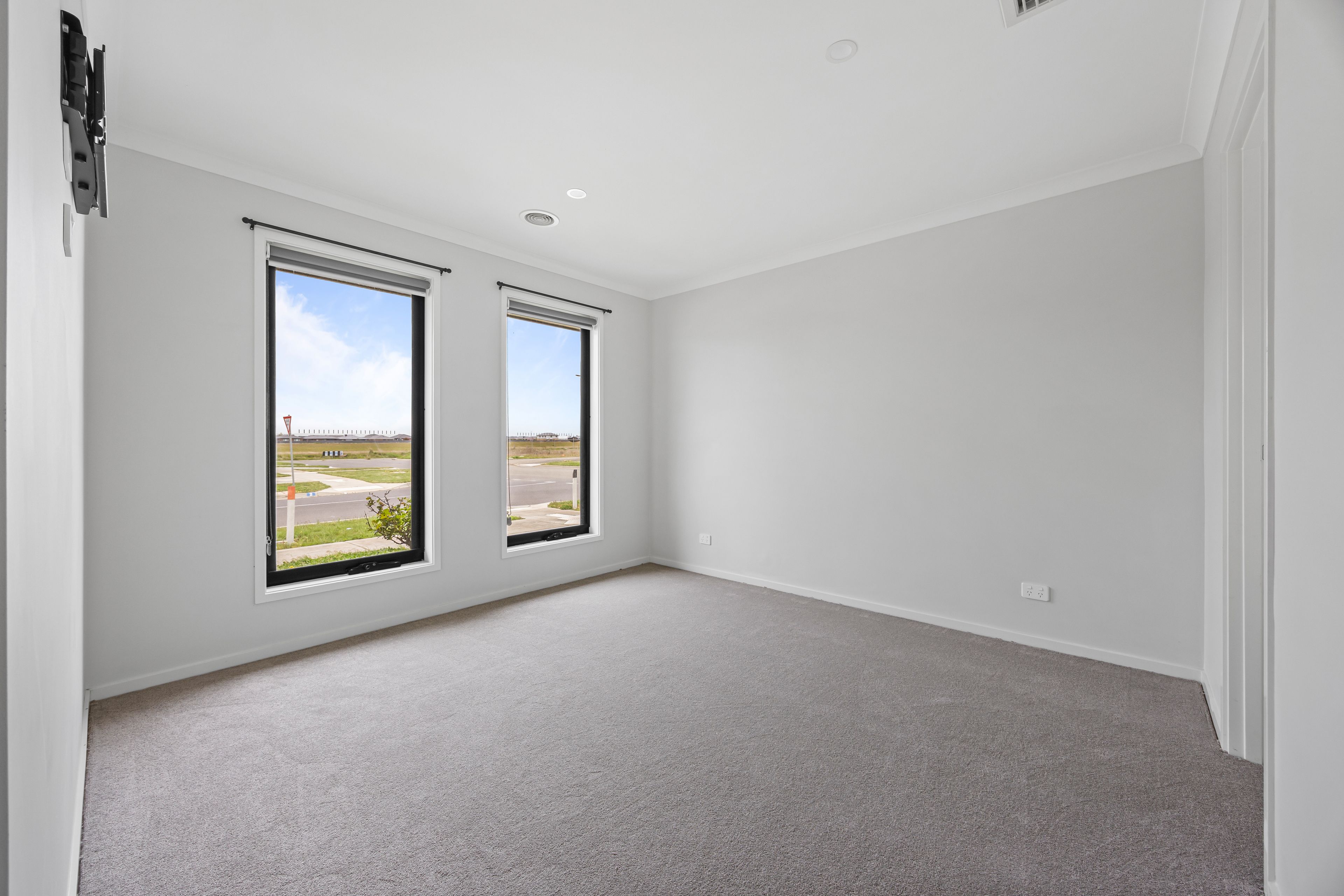 1 Fermanagh Street — photo 4 of 11