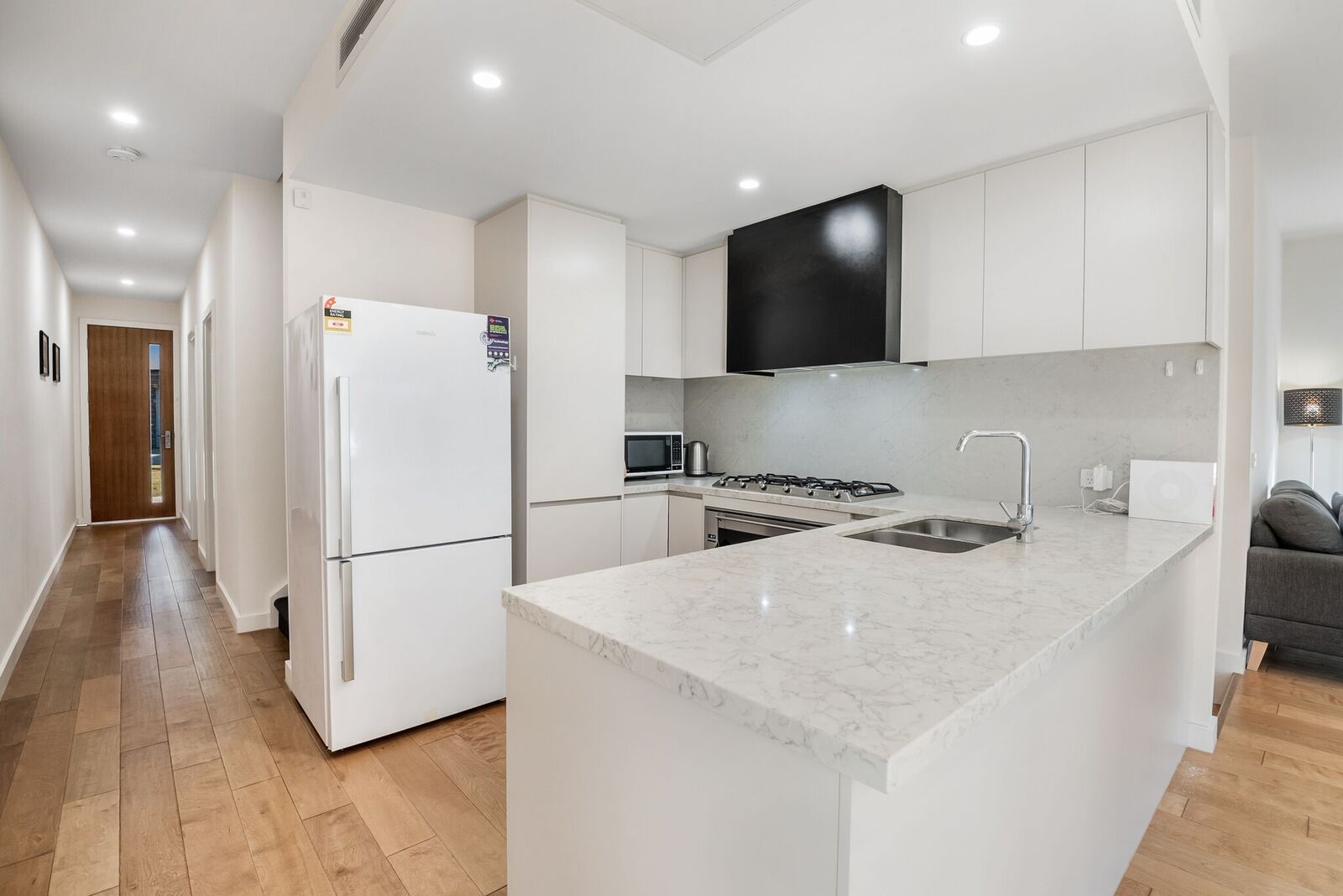 21/2 Ambrose Treacy Drive, Bundoora, VIC 3083