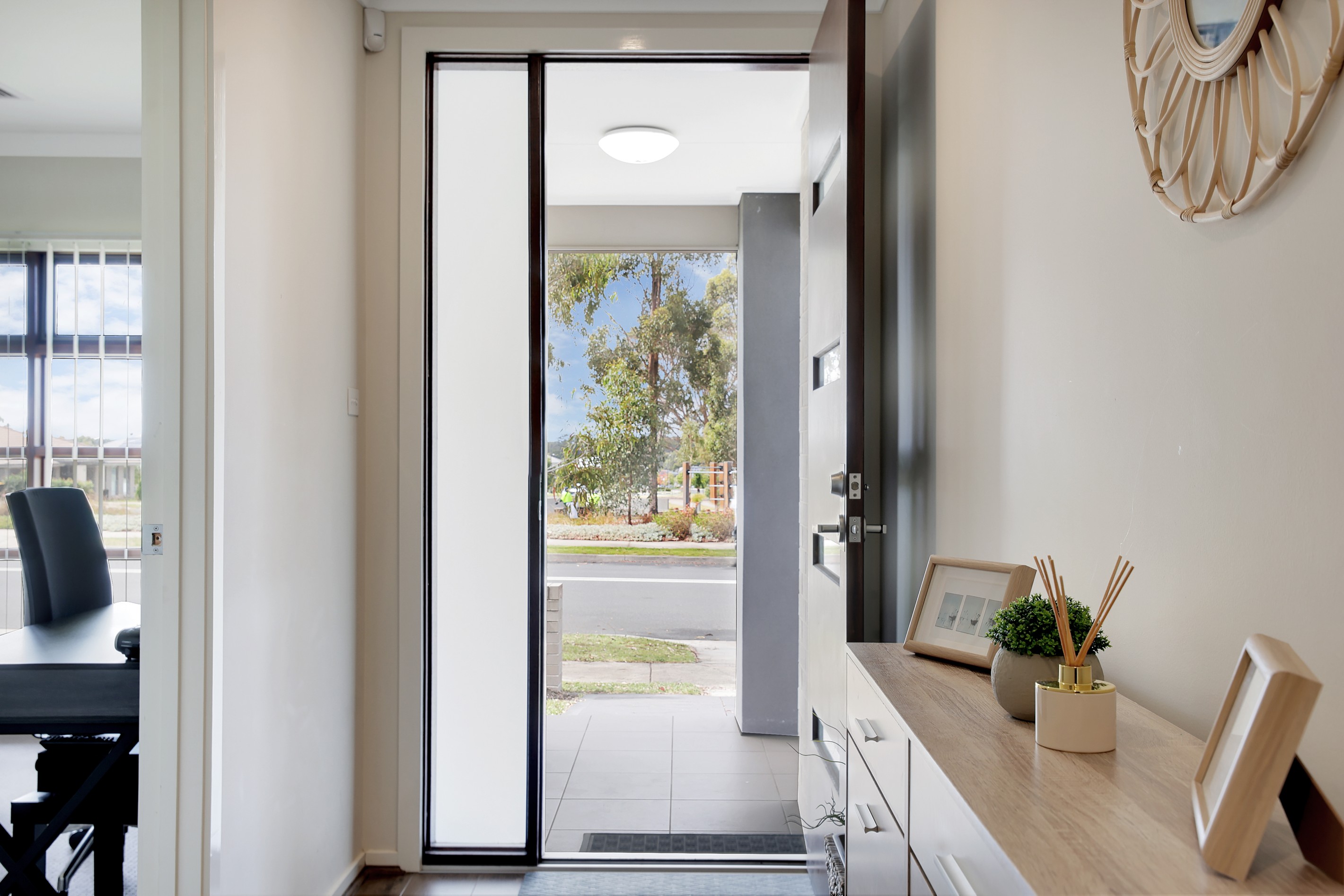77 Greenwood Parkway, JORDAN SPRINGS, NSW 2747