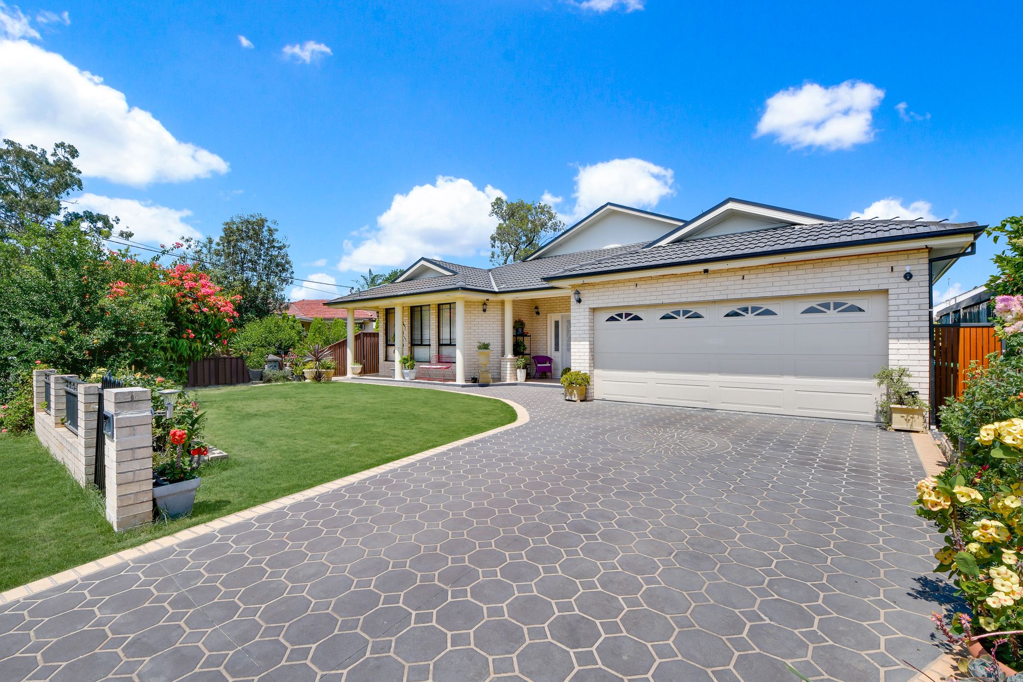 Campbelltown, NSW 2560