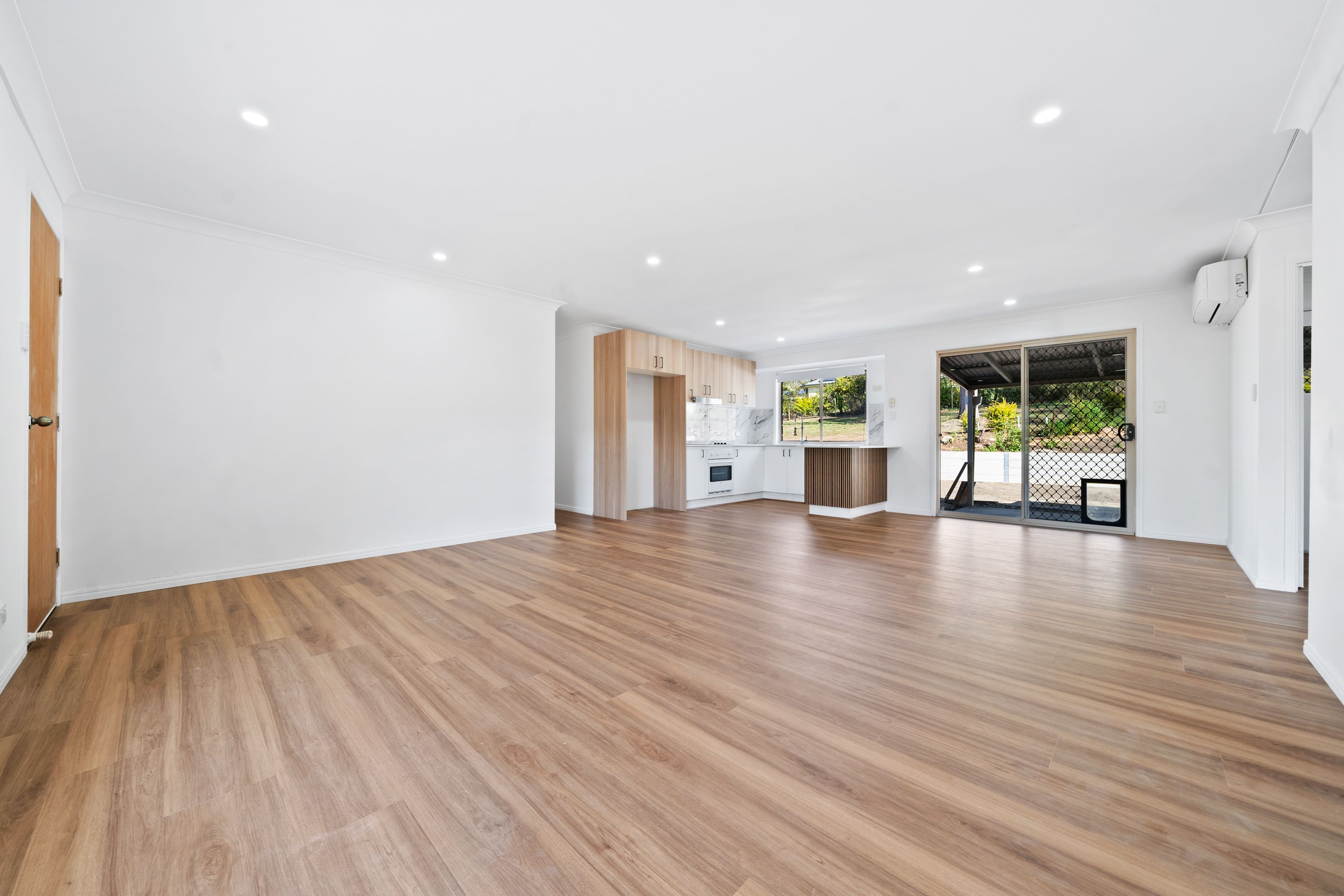 111-119 Michelle Drive — photo 5 of 10