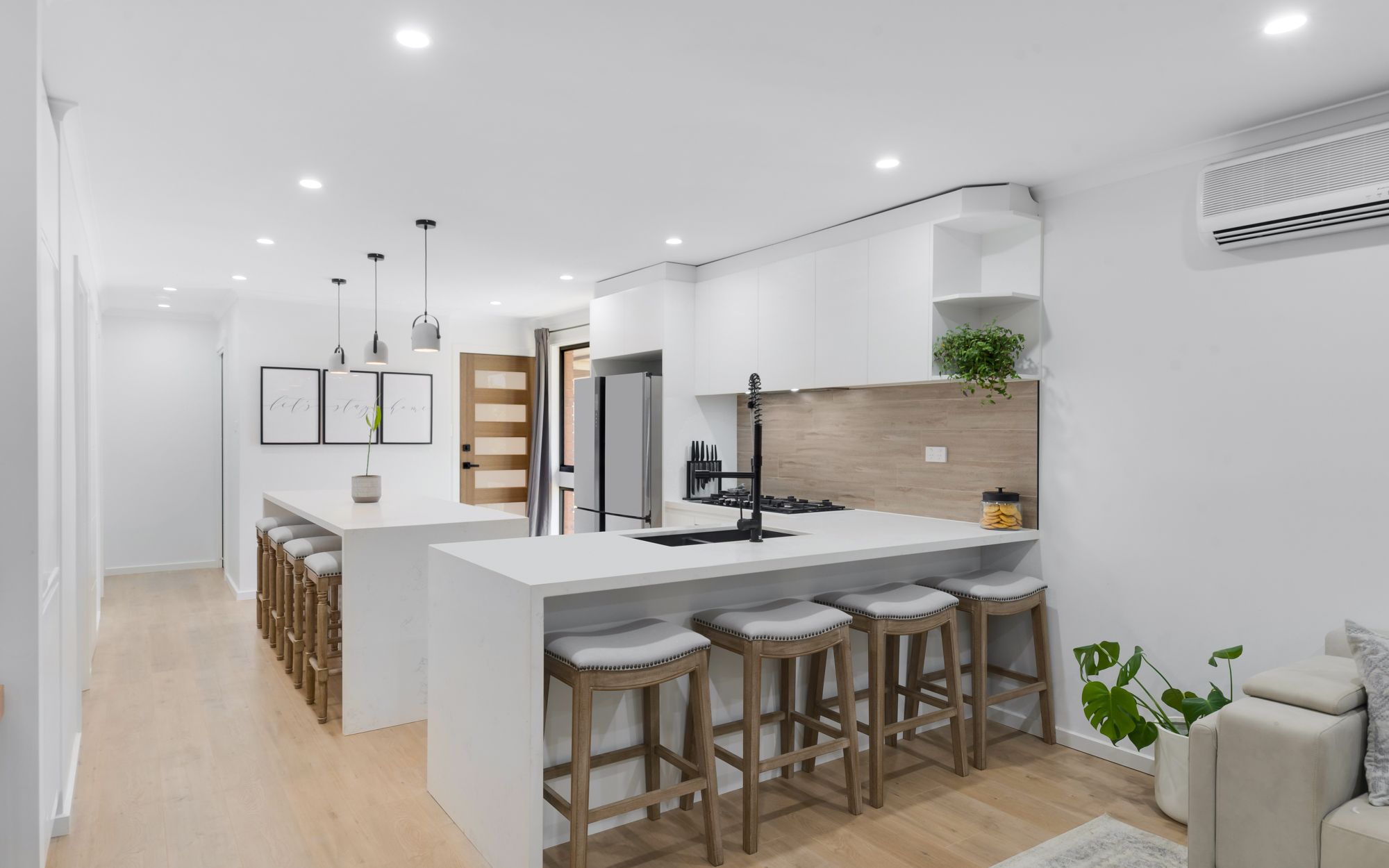 10 Desdemona Street, Rosemeadow NSW 2560