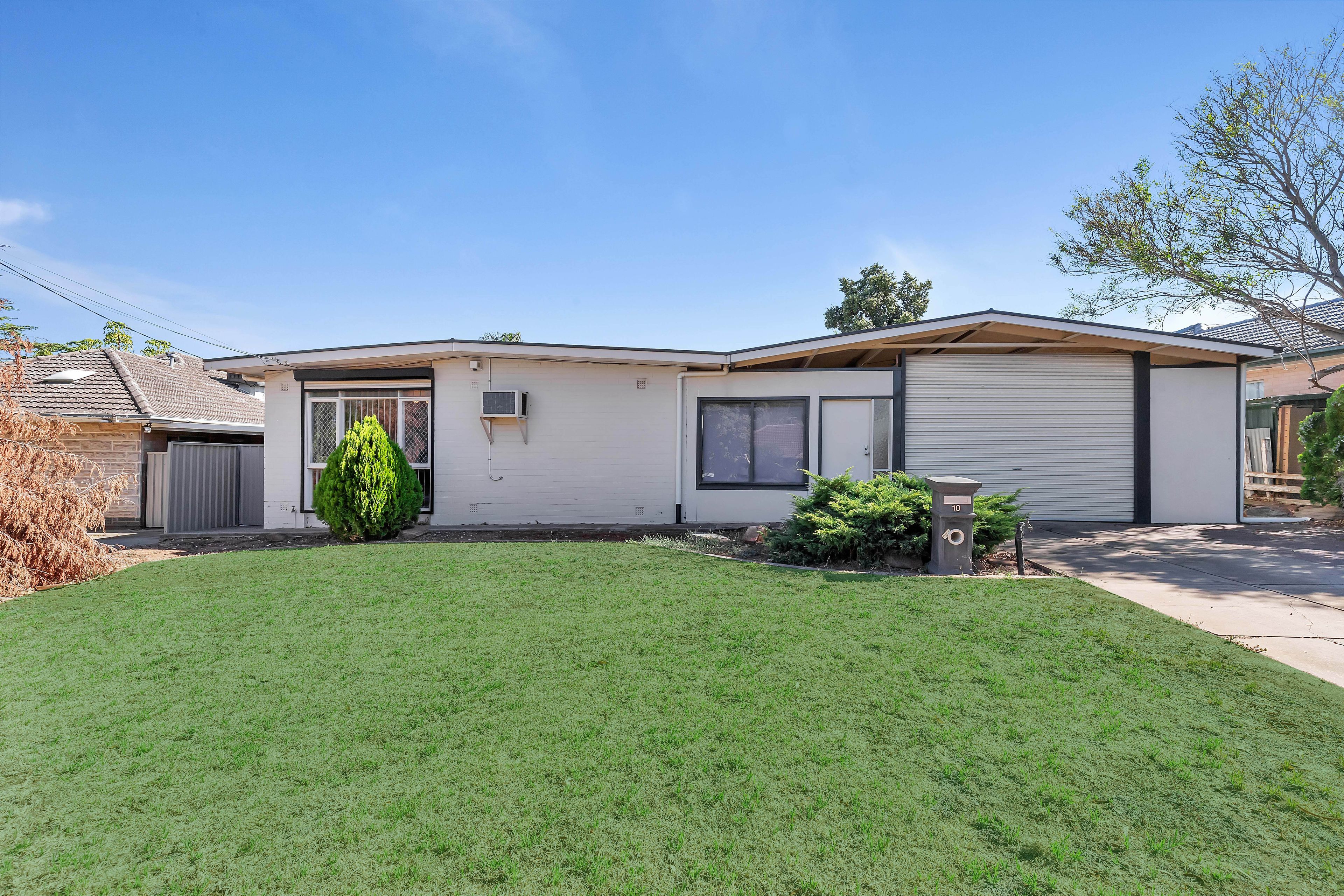 10 Billabong Road, Para Hills, SA 5096