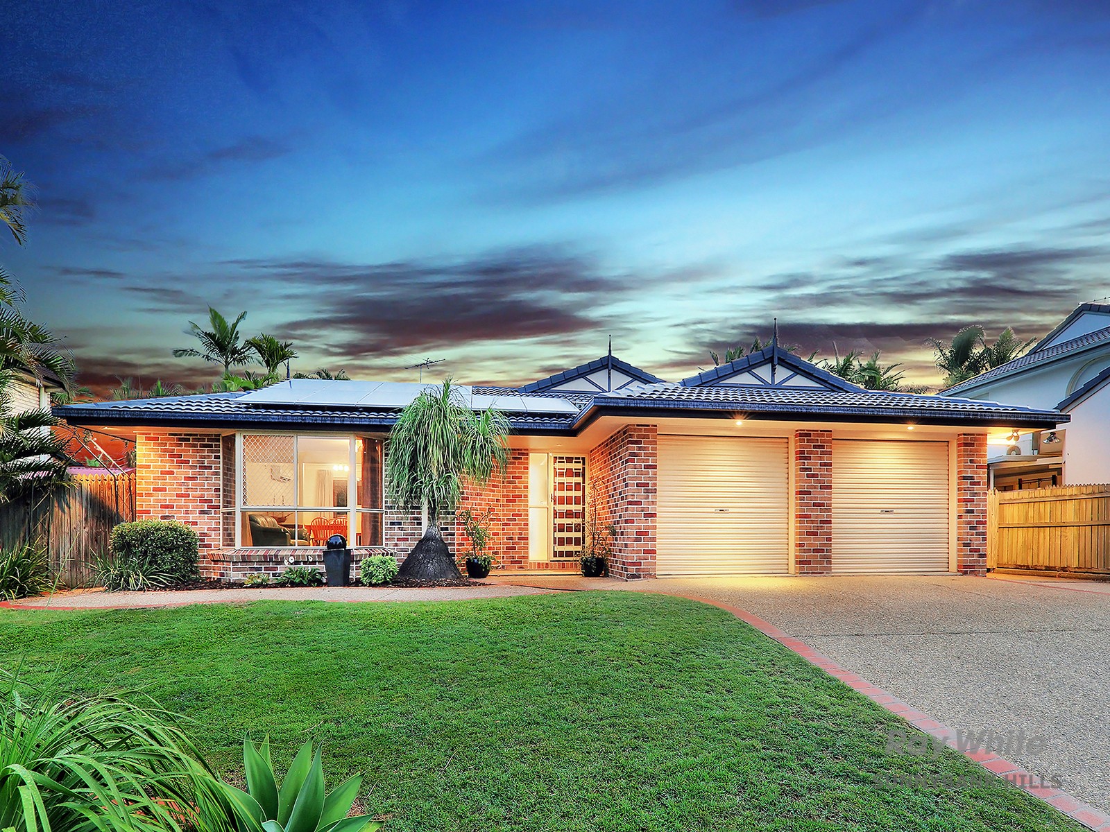 8 Daffodil Crescent, Calamvale, QLD 4116