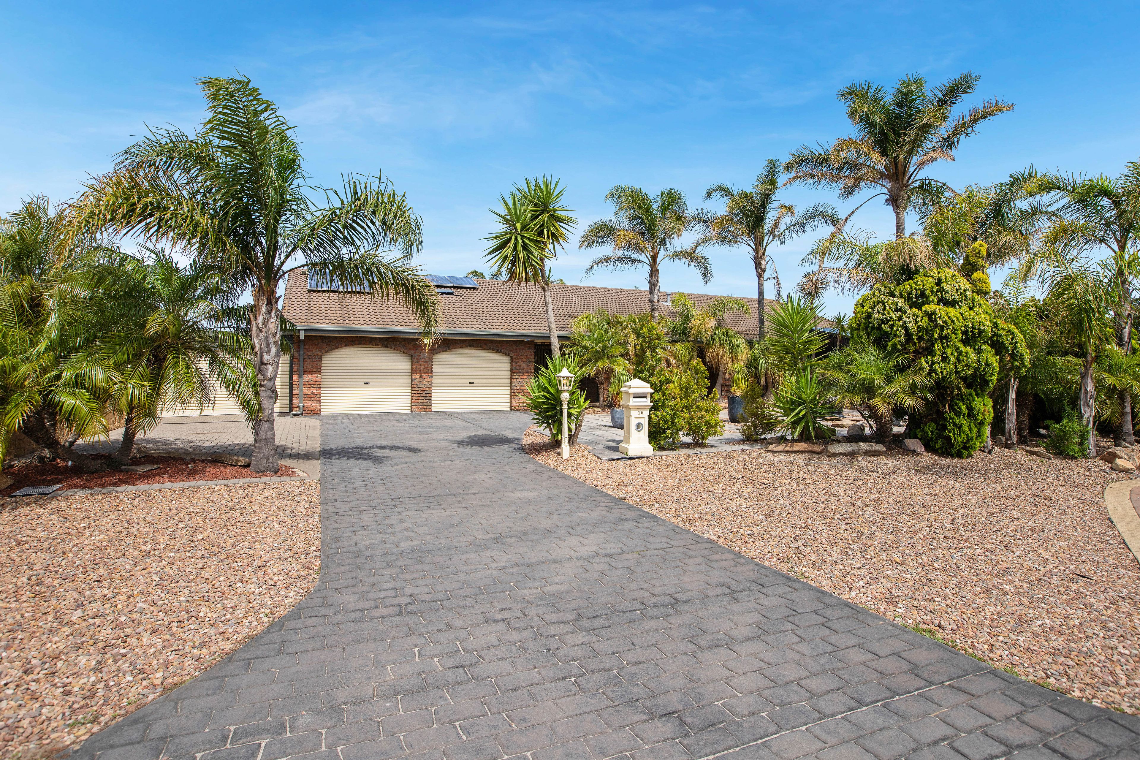 16 Carlson Drive, North Haven, SA 5018