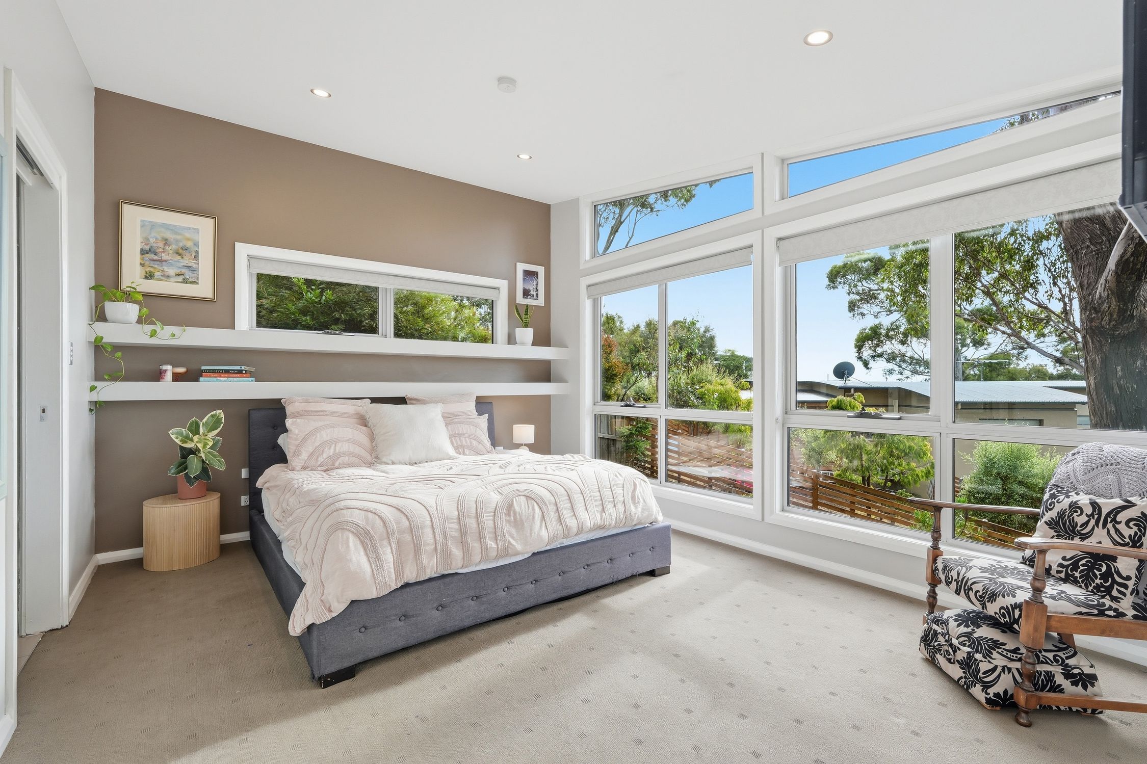 2 Correa Place — photo 8 of 24