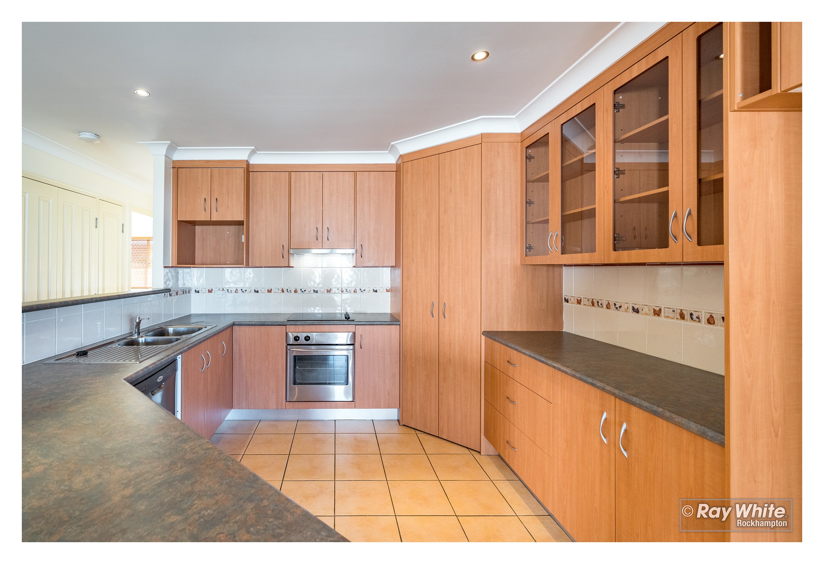 4 Whaites Court, Norman Gardens, QLD 4701