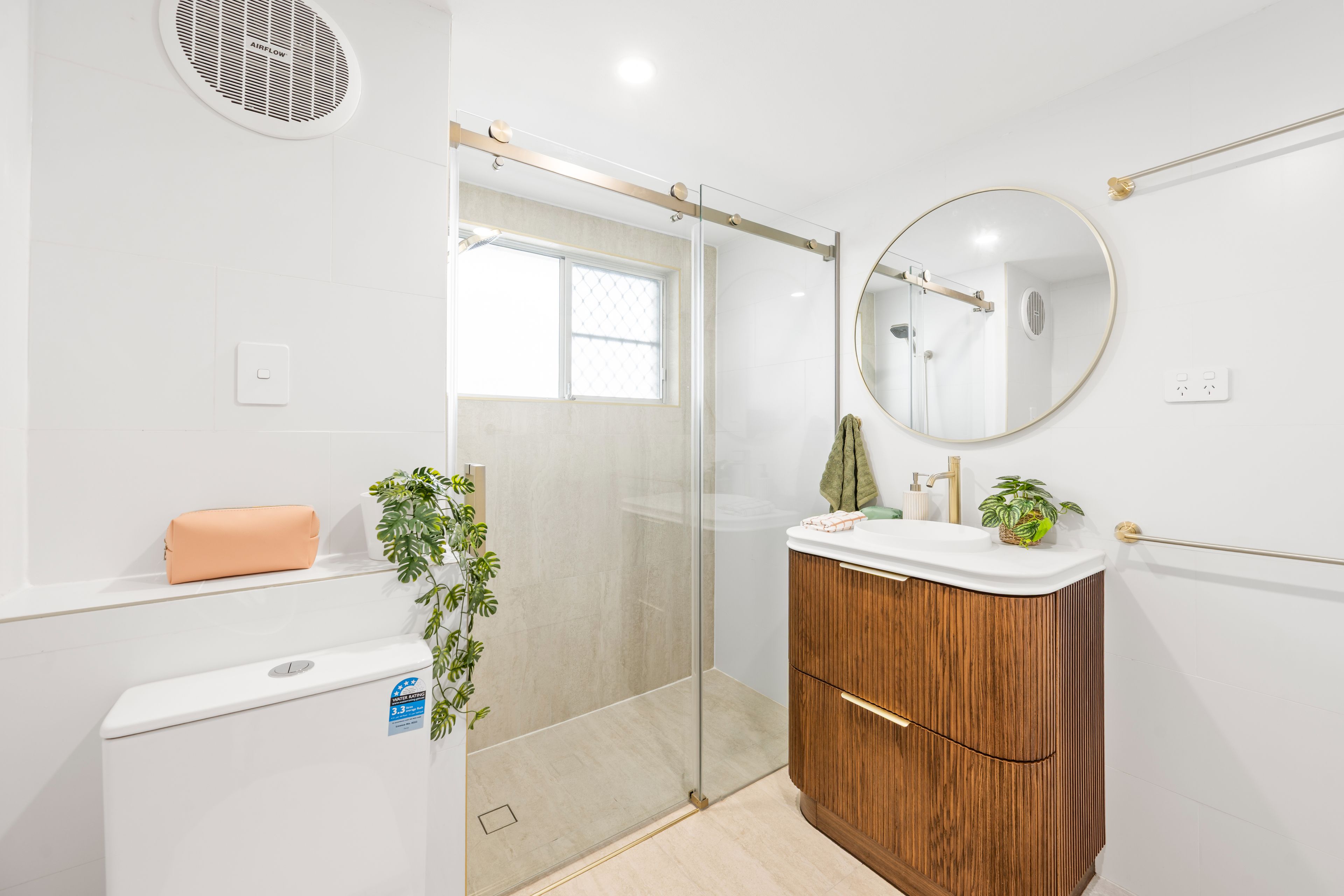6/29 Old Burleigh Road — photo 8 of 16