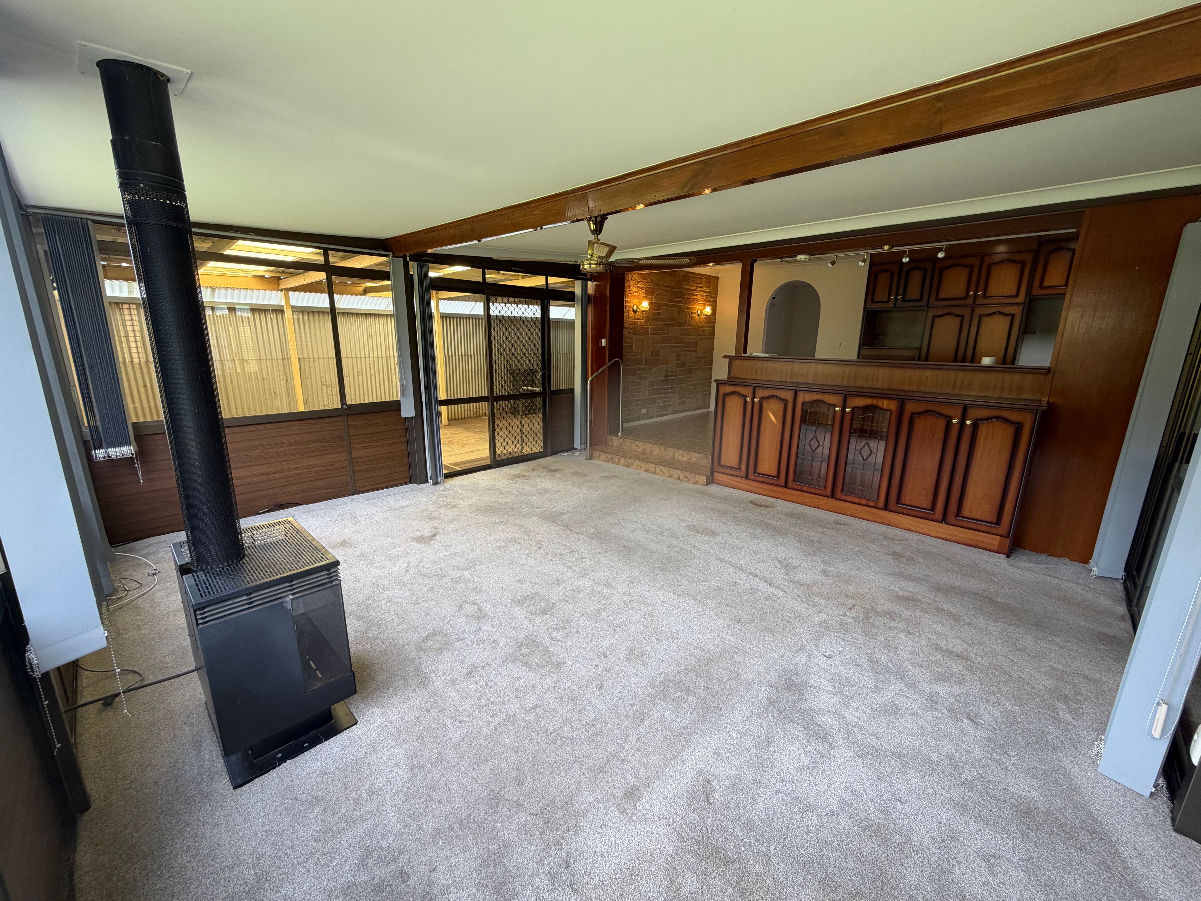 24 Riversdale Drive — photo 4 of 9