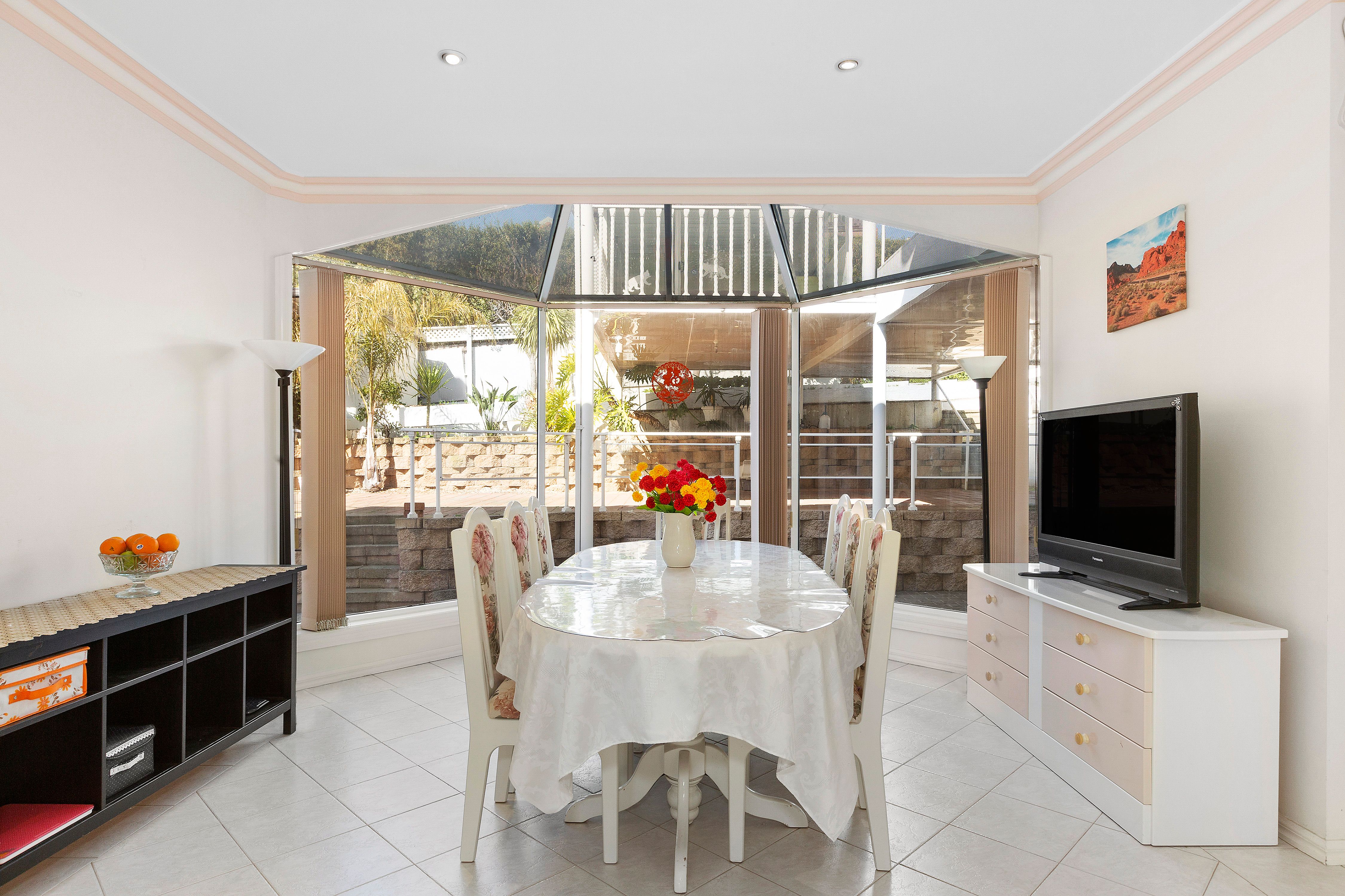 4 Blackbird Rise, Avondale Heights, VIC 3034