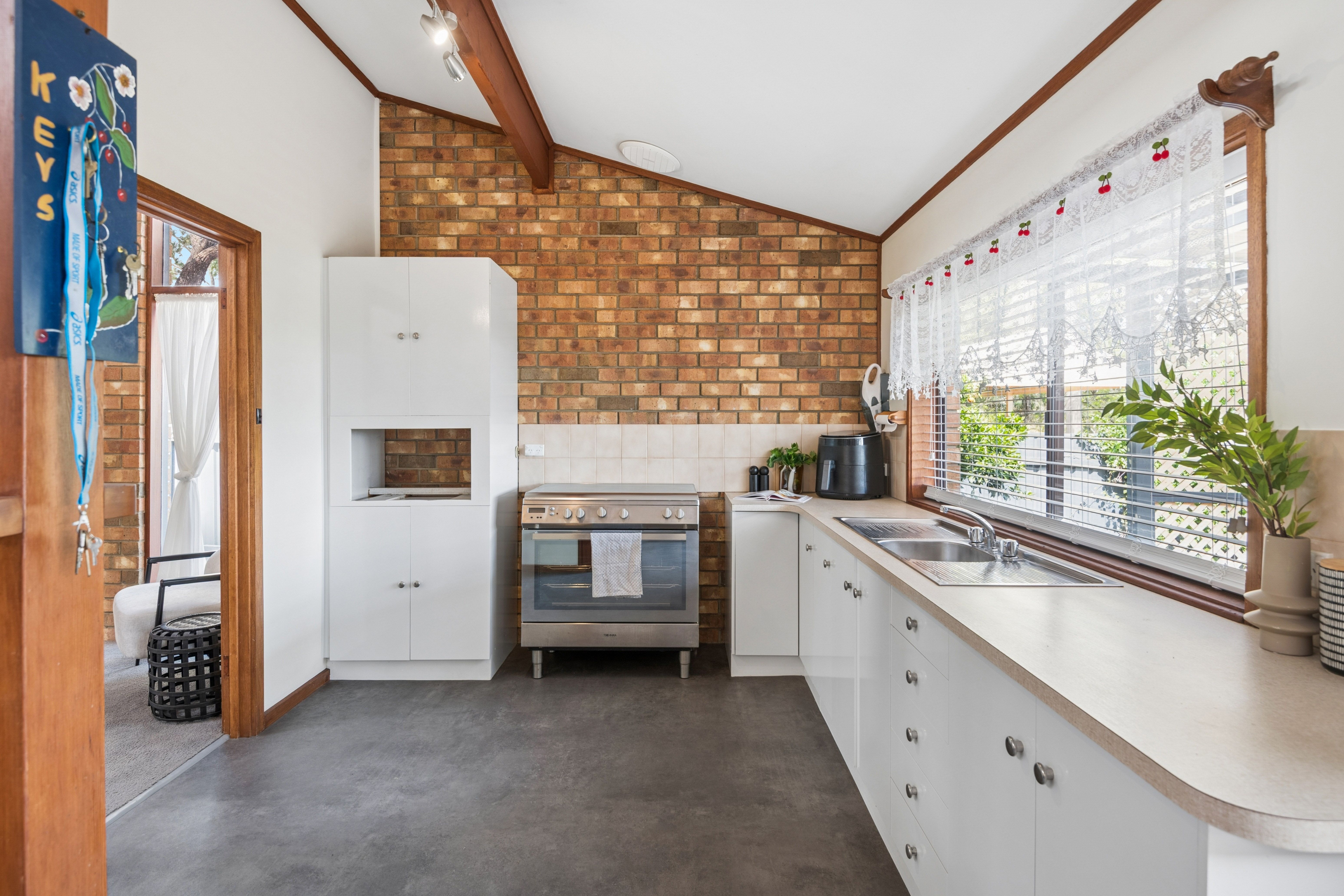 14 Haven Road — photo 3 of 26