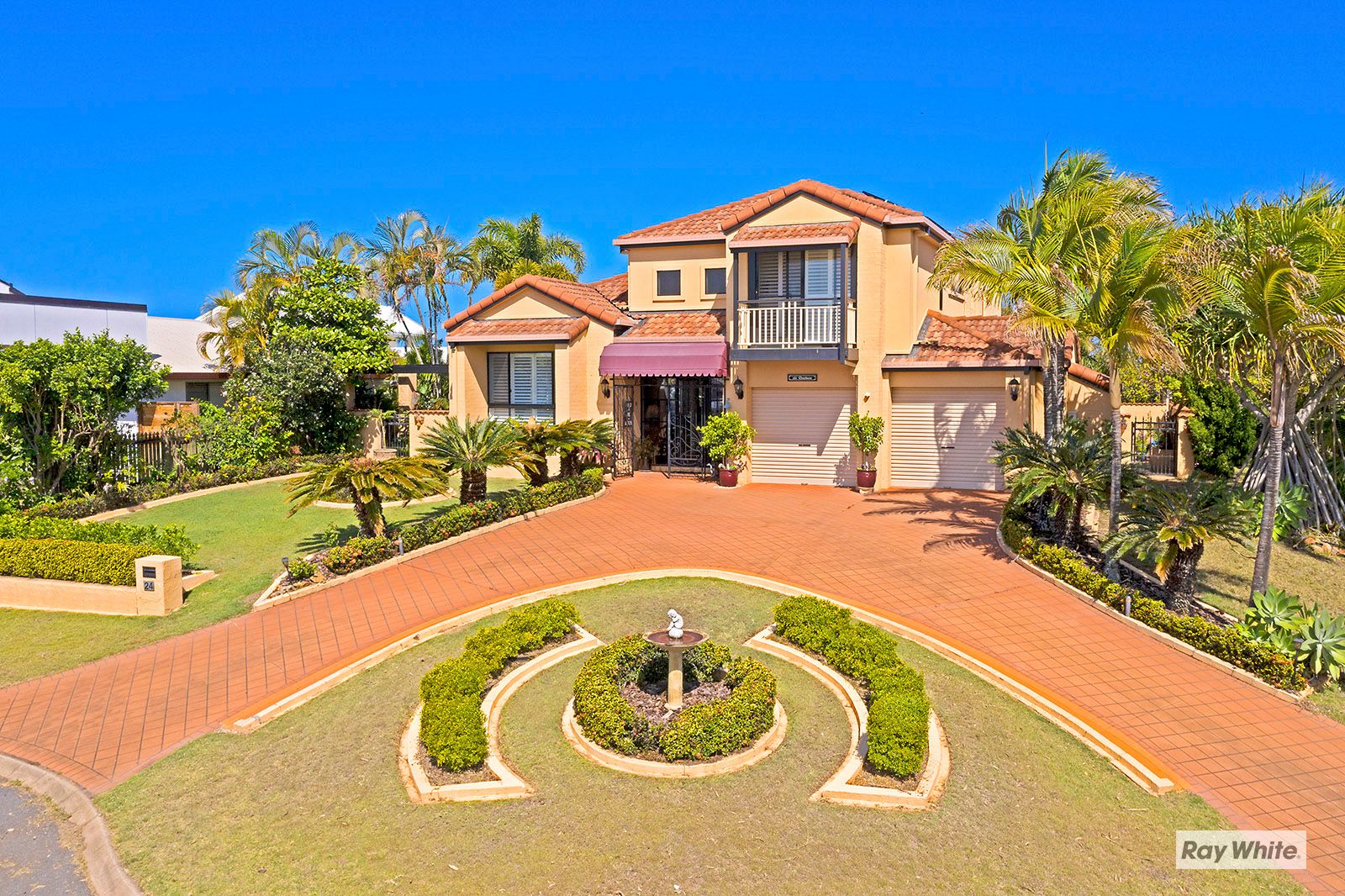 24 Banksia Place, Taranganba QLD 4703