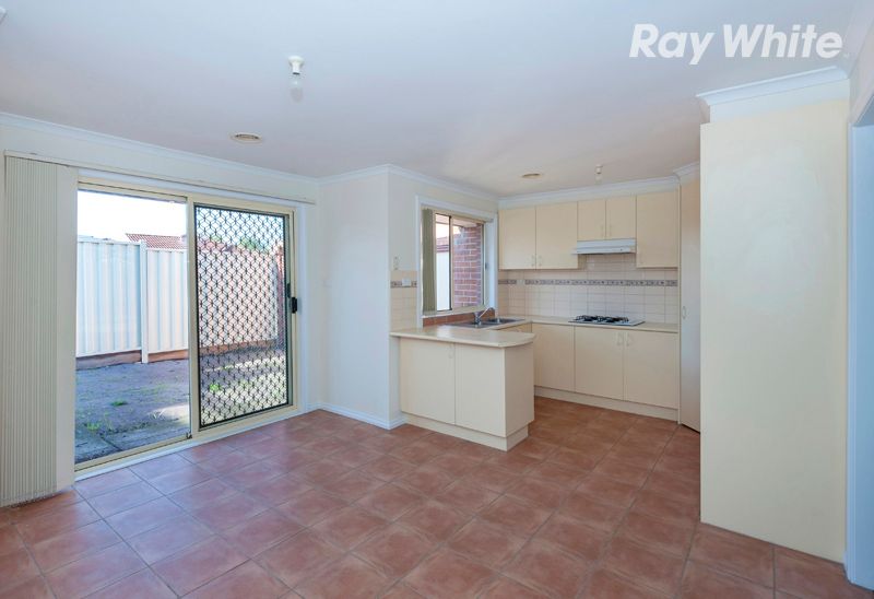 2/11 Cash Street, Kingsbury, VIC 3083