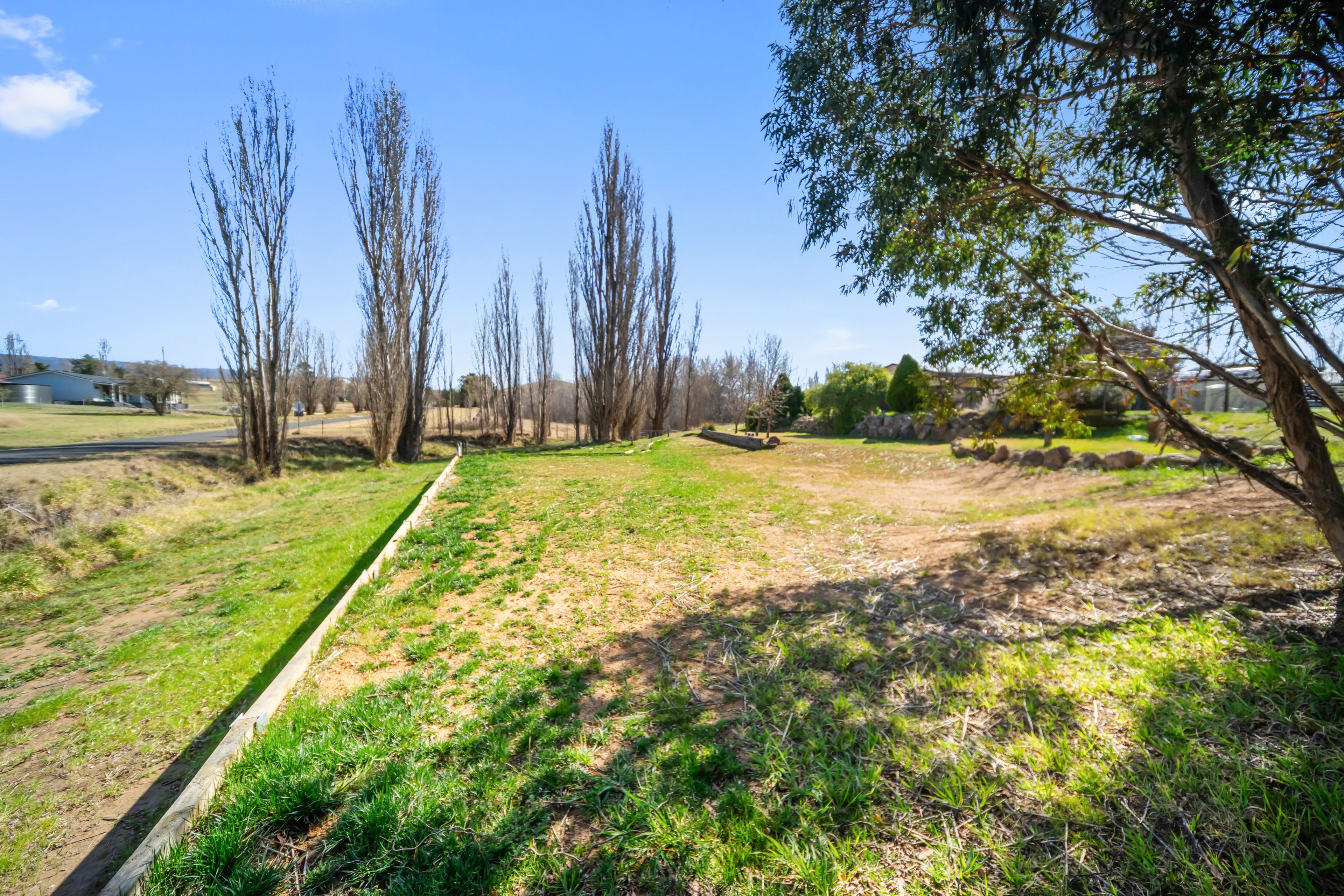 12 Swan Street — photo 4 of 14