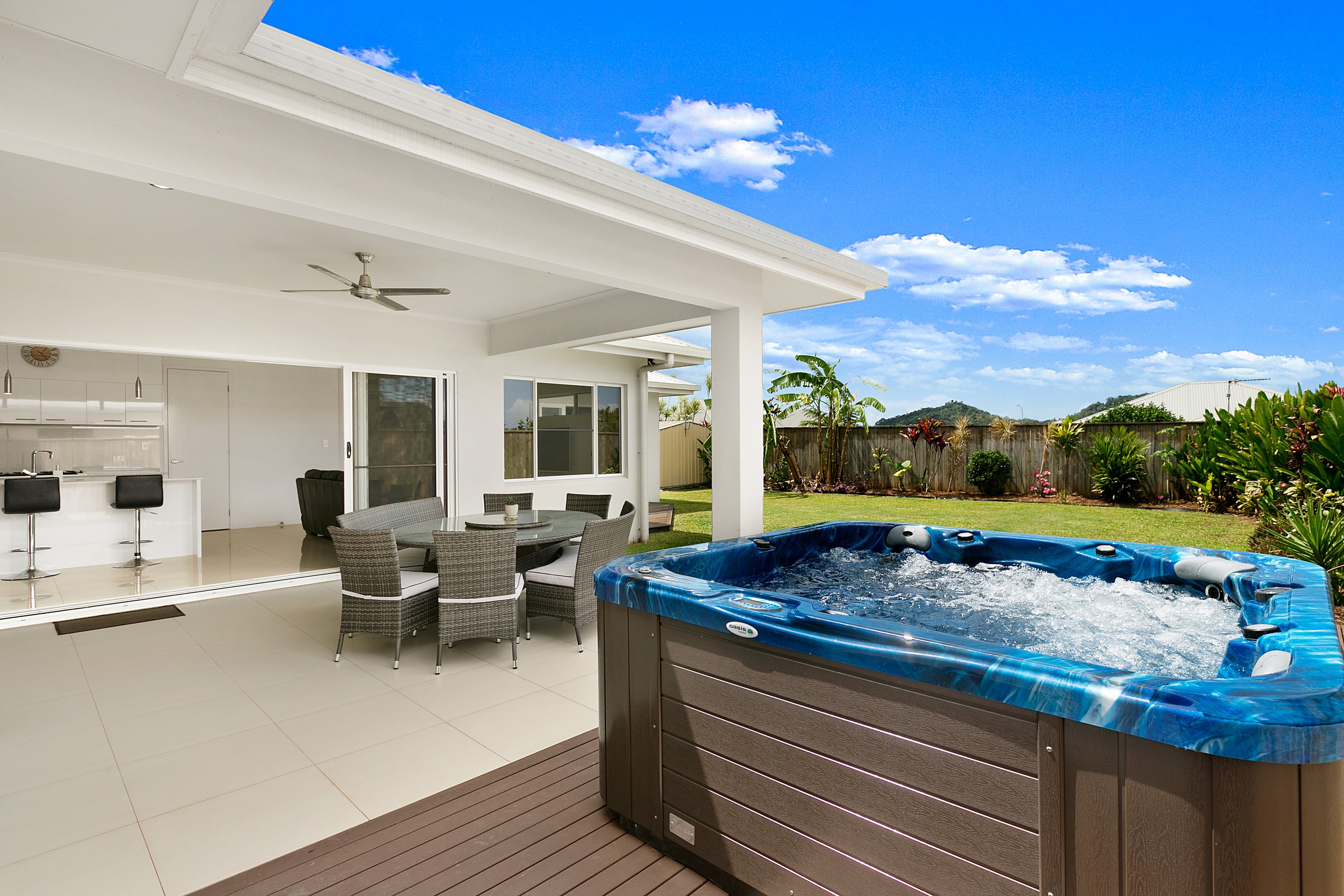 27 Botany Avenue, Redlynch, QLD 4870