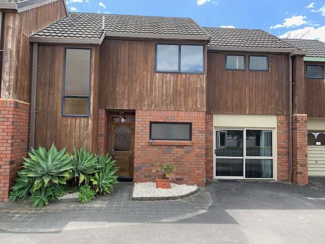 26B Maunganui Road photo 0