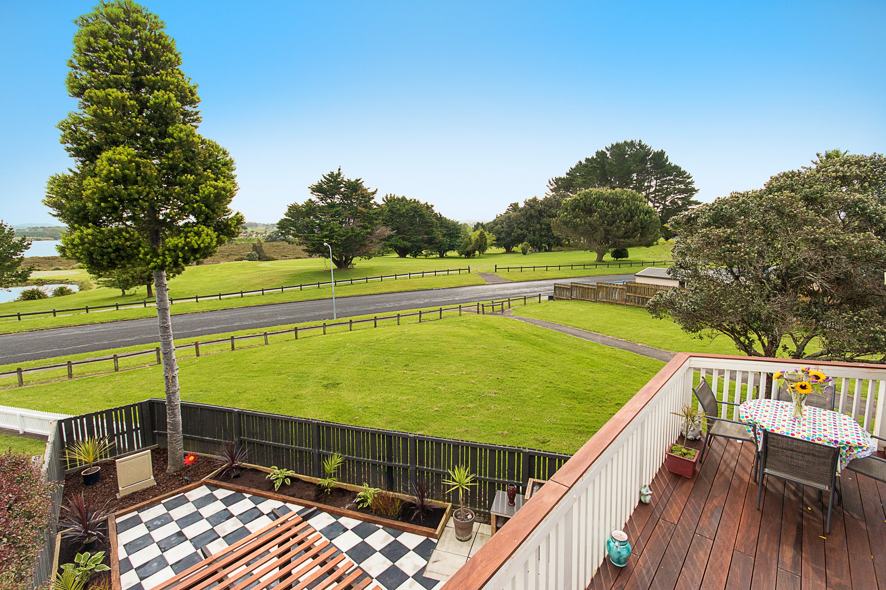 2 Vela Place, Clarks Beach, Franklin