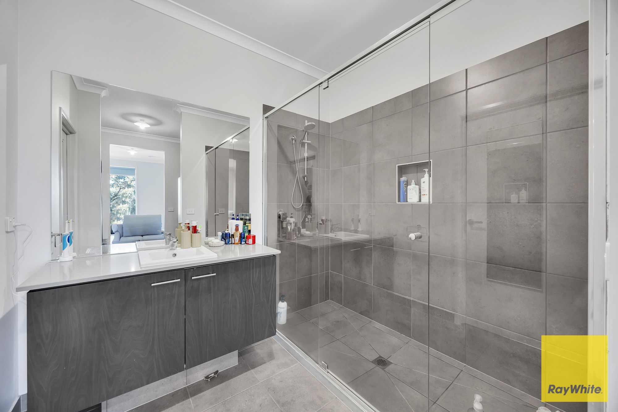131 Arrowsmith Street — photo 7 of 24