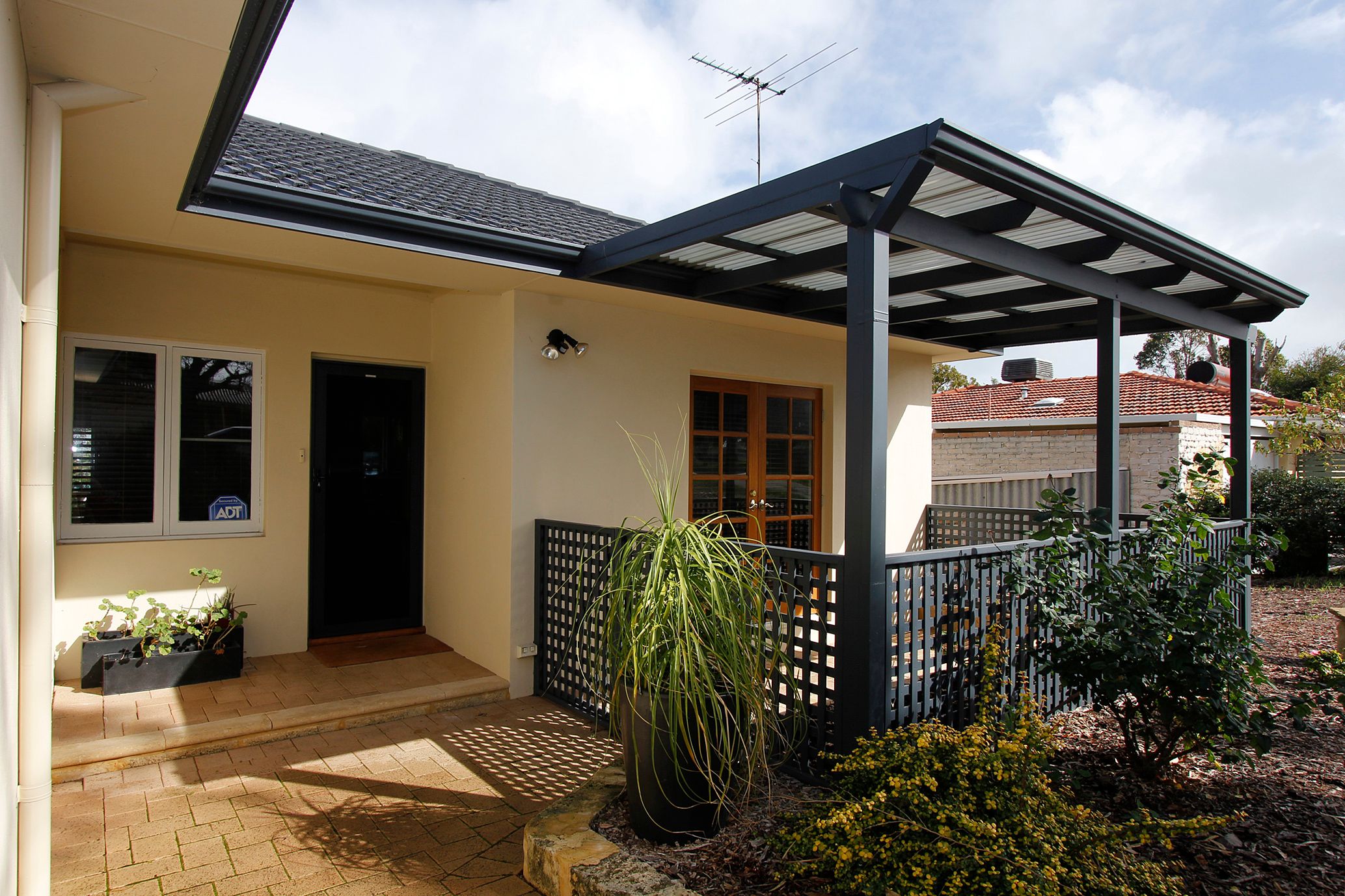 3 Redwood Crescent, Melville, WA 6156