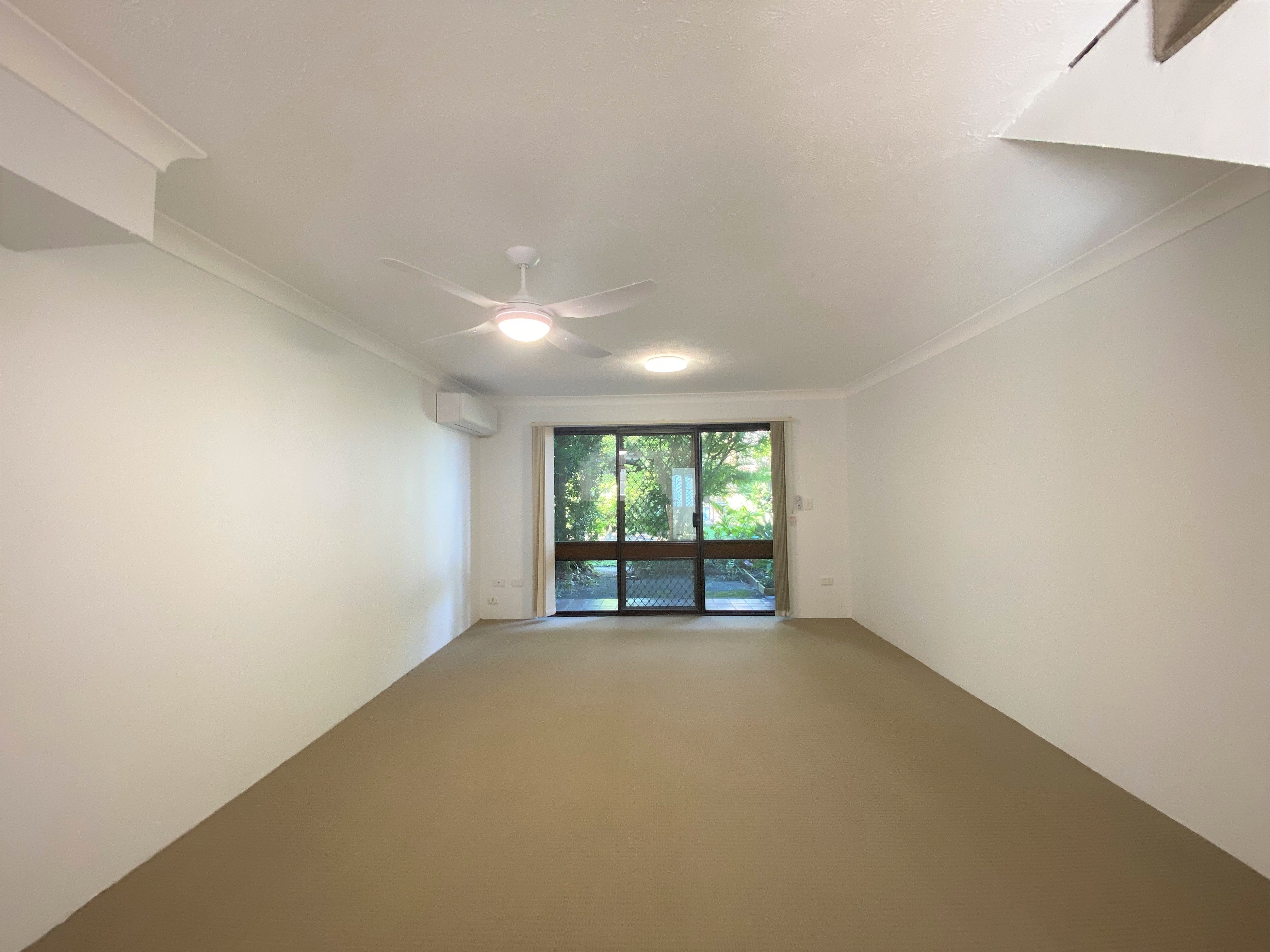 4/9 Jodie Court, Mermaid Waters, QLD 4218