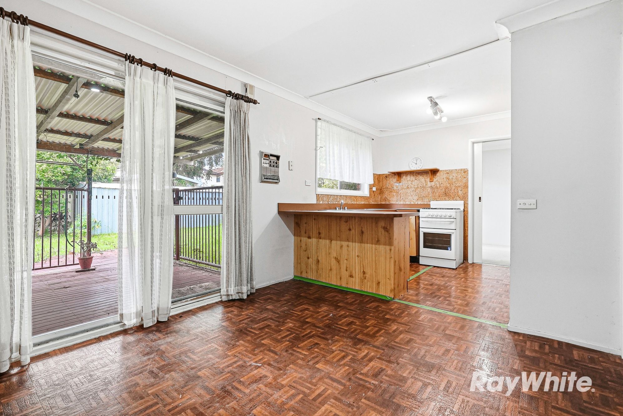 23 Ashgrove Crescent — photo 8 of 20