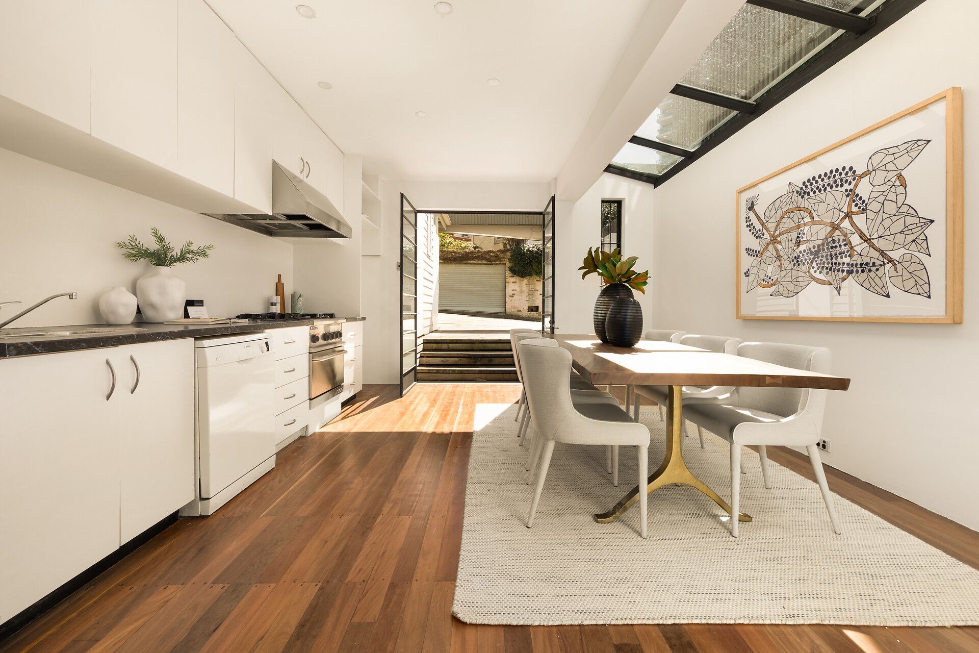 39 Surrey Street — photo 3 of 16