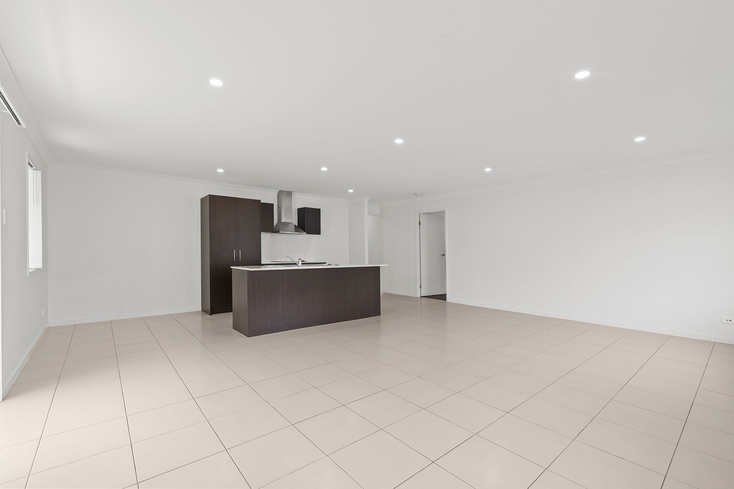 106 Dixon Drive — photo 4 of 16