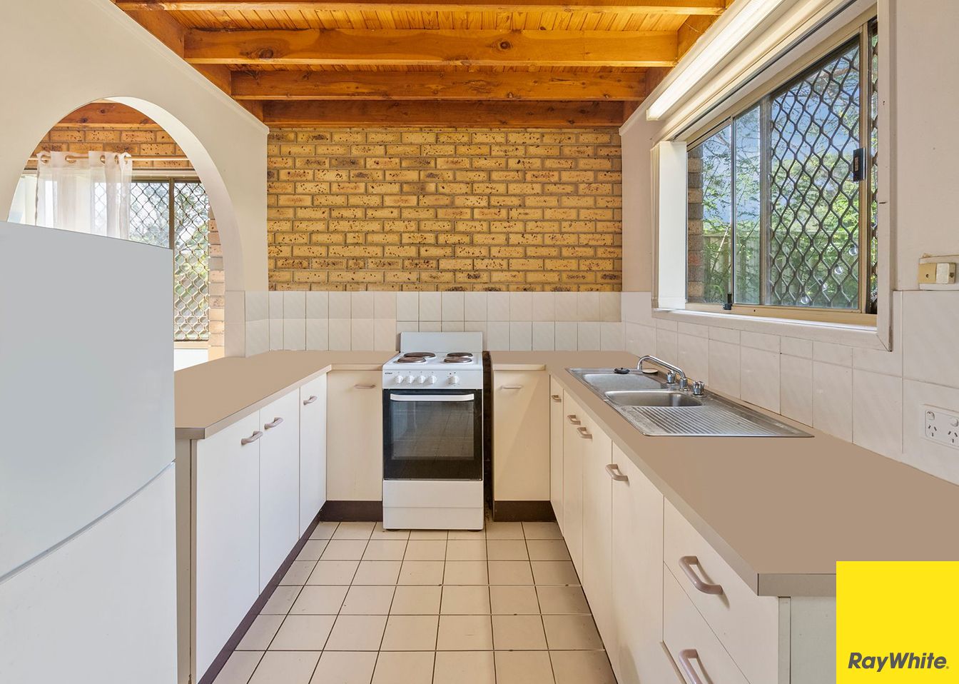 1/38 Charles Avenue, Logan Central, QLD 4114