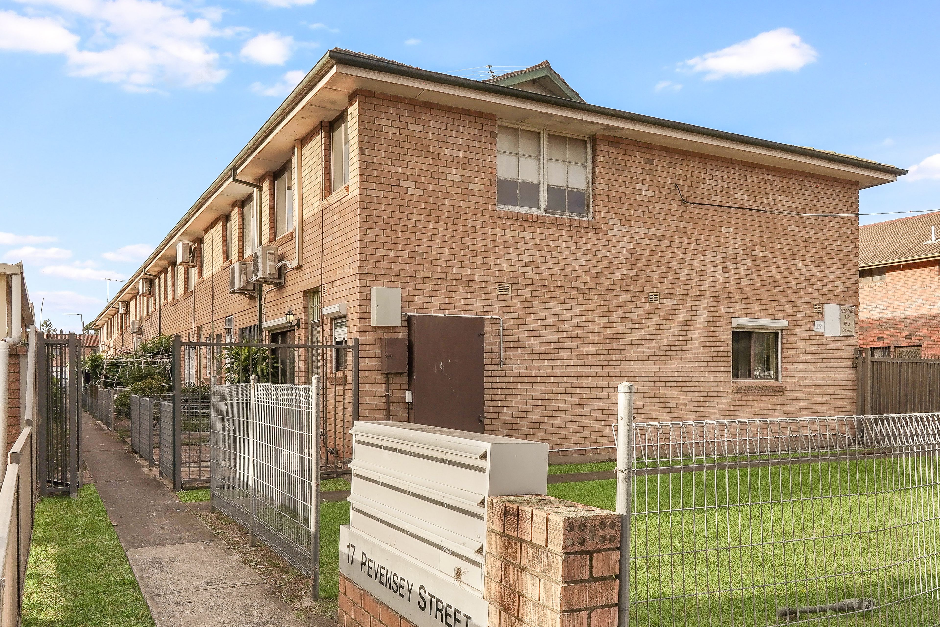 1/17 Pevensey Street, Canley Vale NSW 2166