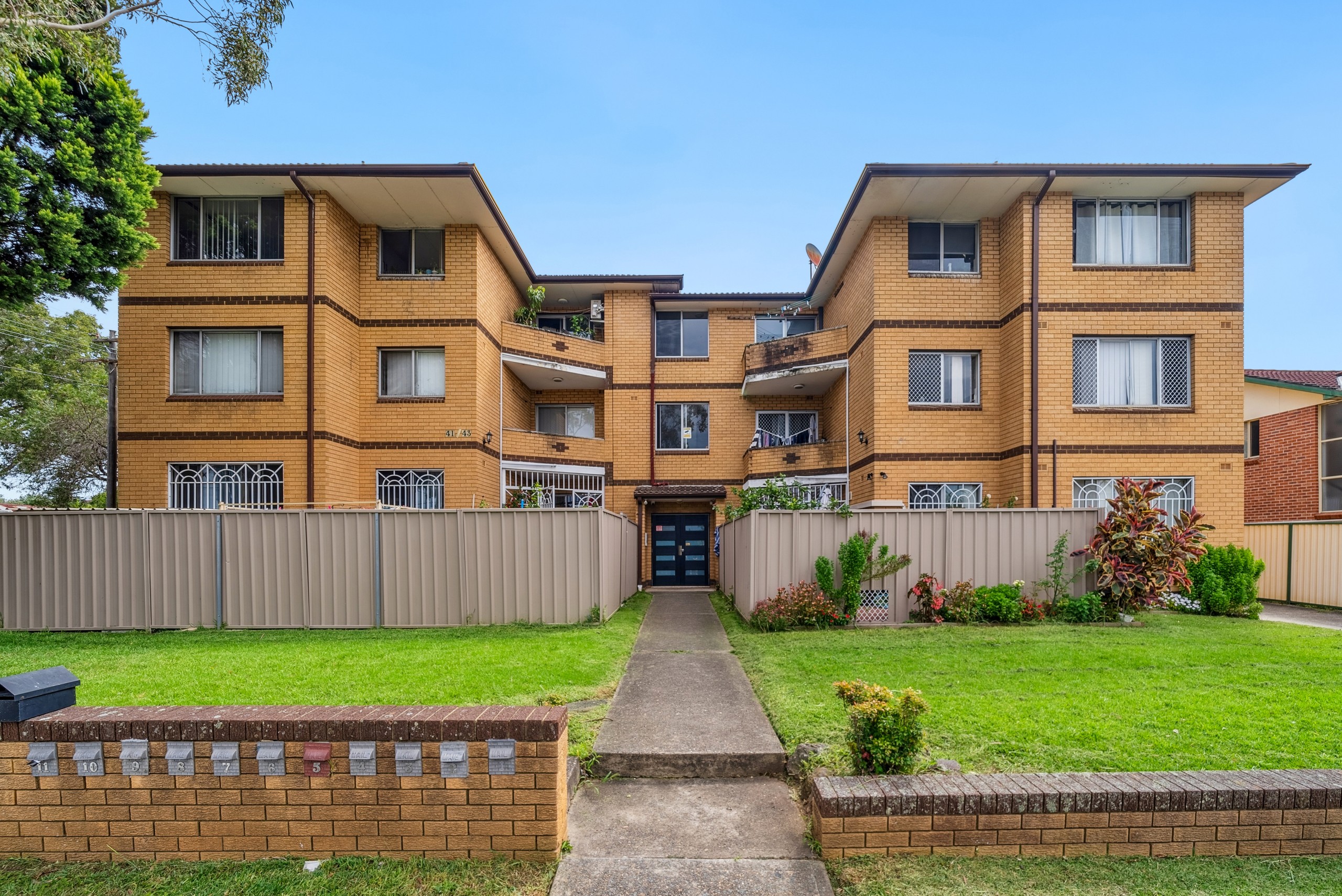 2/41-43 Rosemont Street, Punchbowl, NSW 2196