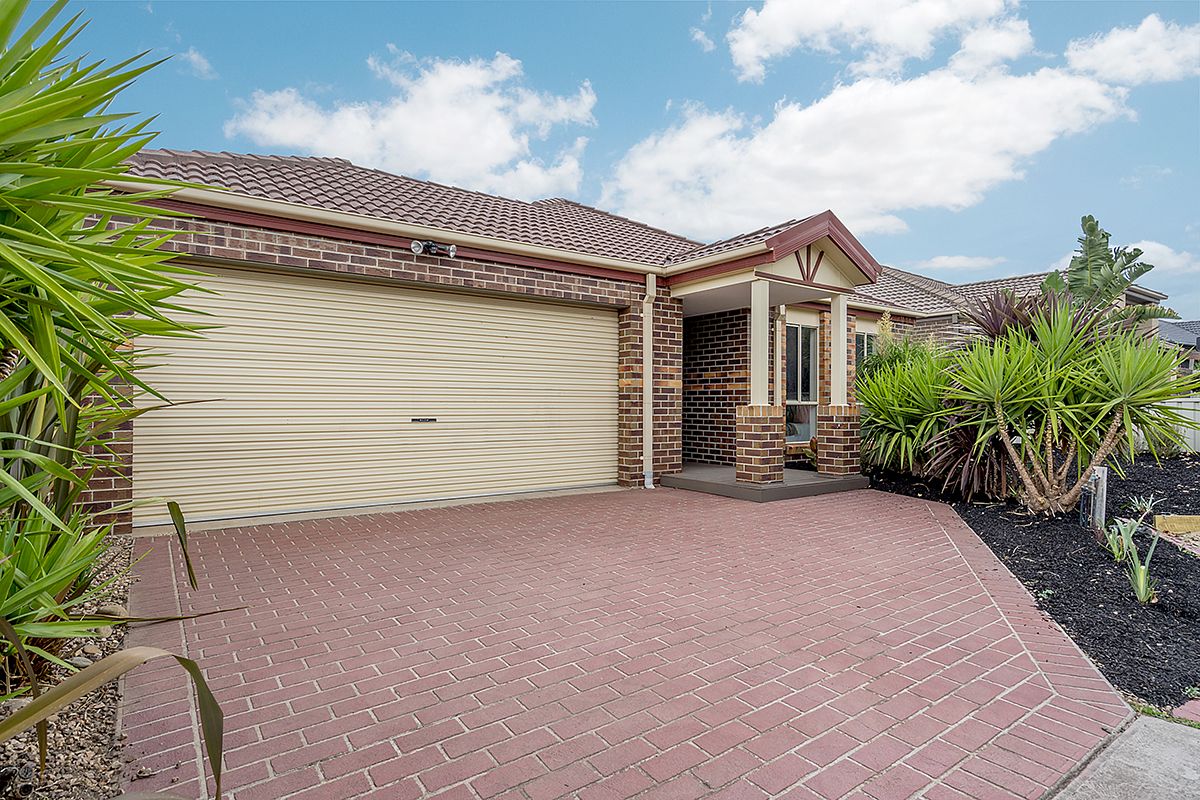 3 St Ives Place, Craigieburn, VIC 3064