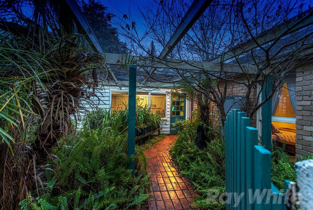 4 Tynham Close, Ferntree Gully, VIC 3156