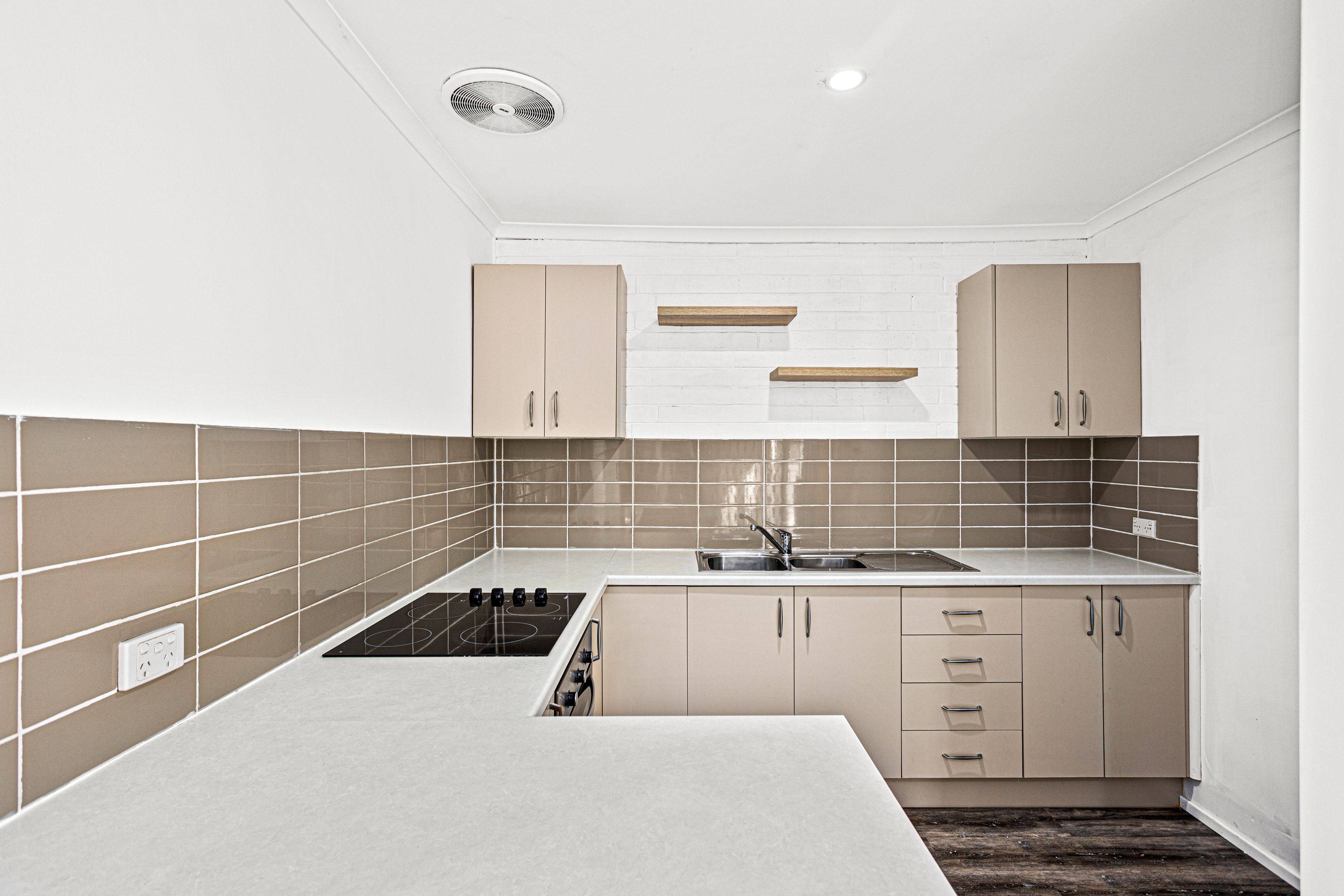42A Cawdell Drive, Albion Park, NSW 2527
