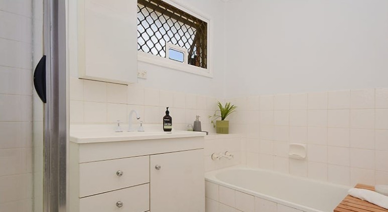 471 Mount Gravatt-Capalaba Road, Wishart, QLD 4122