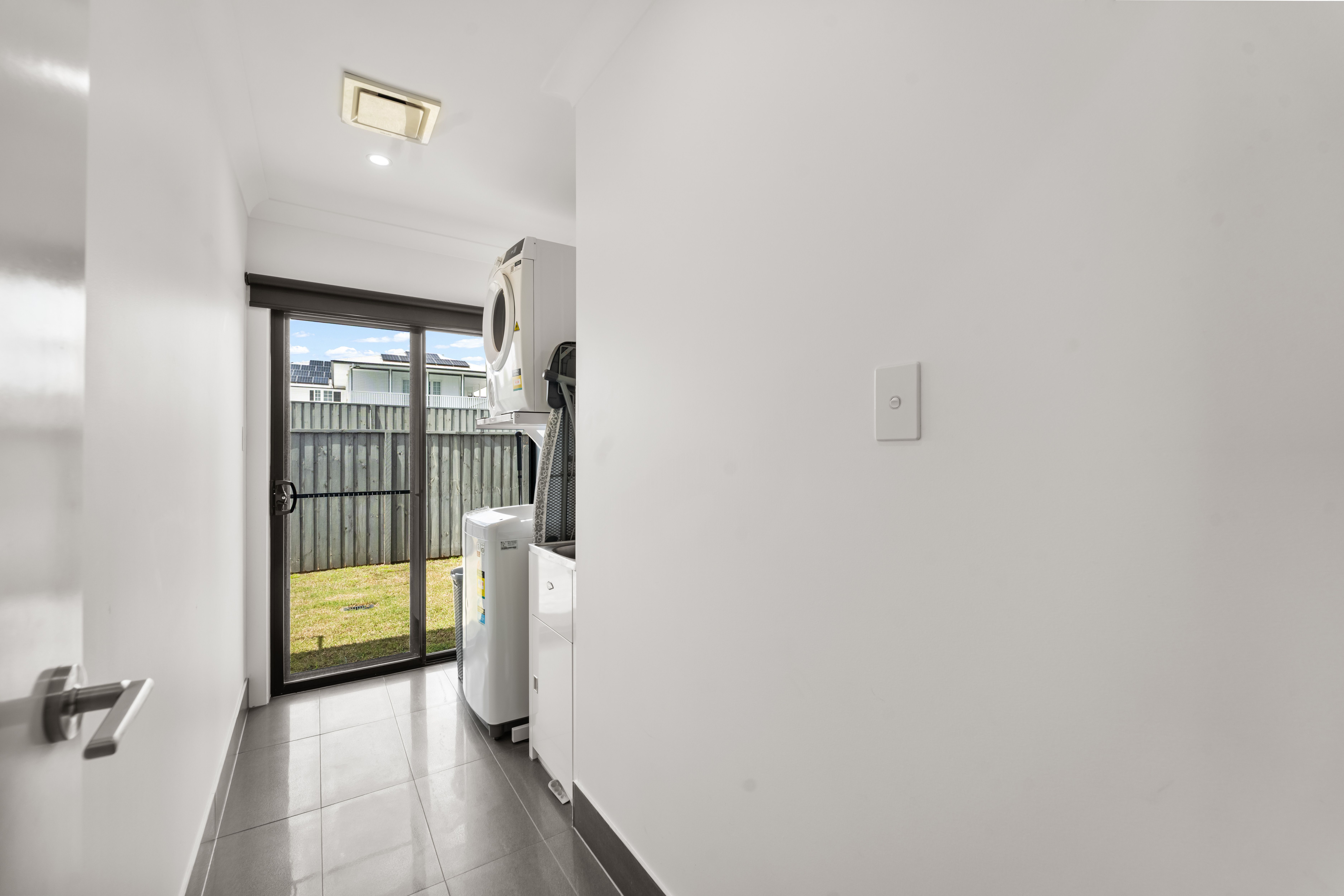 27 Pinnibar Street — photo 13 of 17