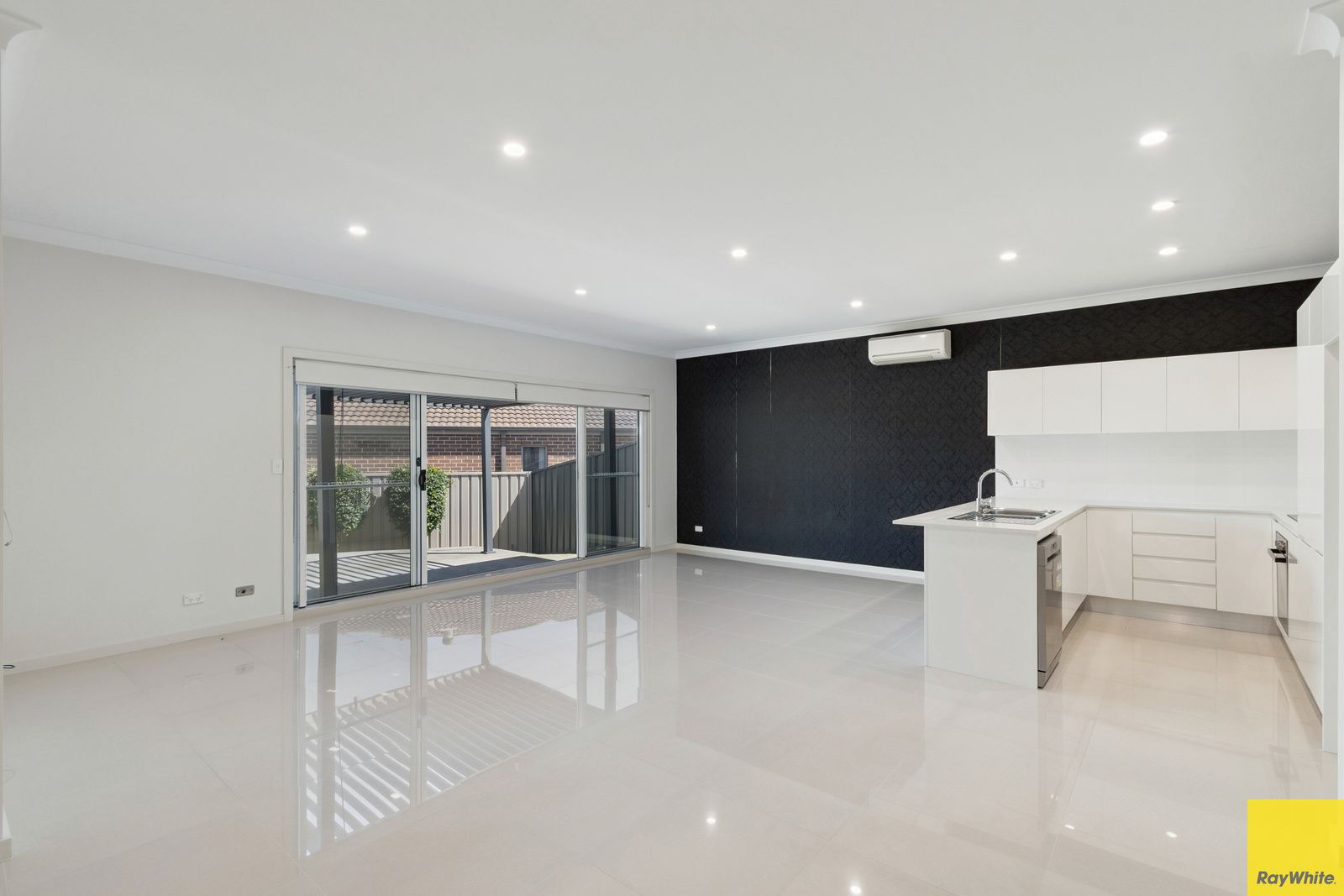 2B Brooks Terrace — photo 4 of 10