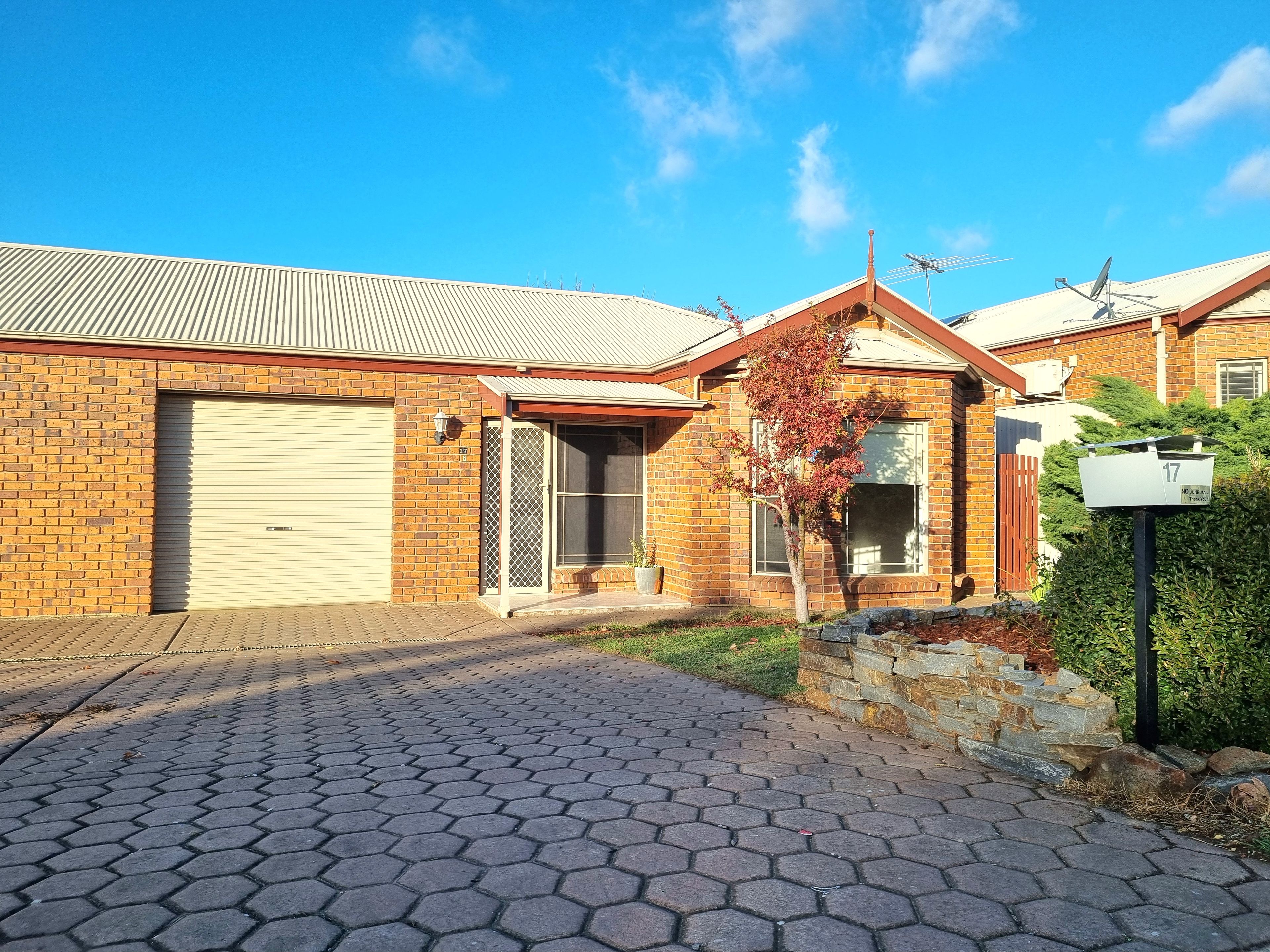 17 Douglas Drive, Mount Barker SA 5251