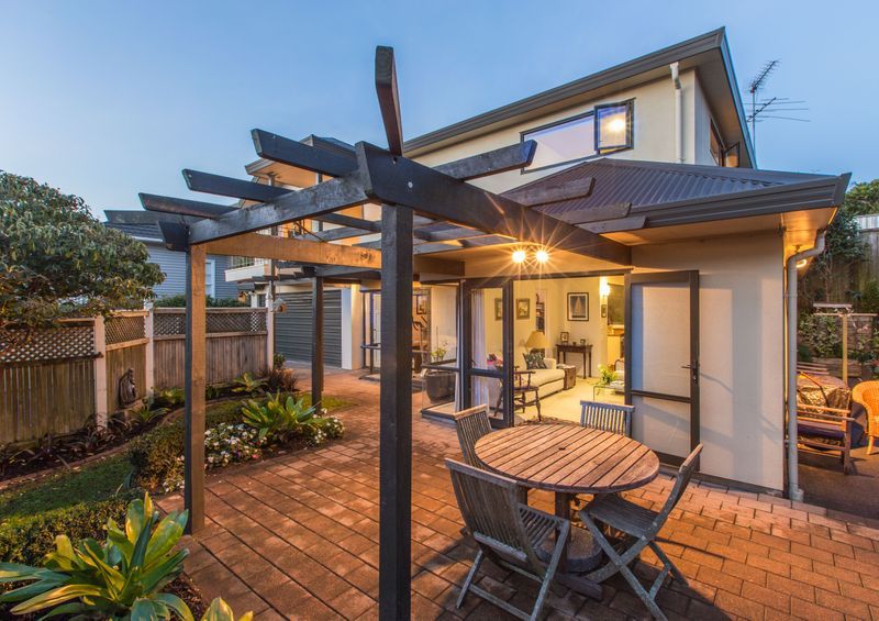 2/44 Fancourt Street, Meadowbank, Auckland City