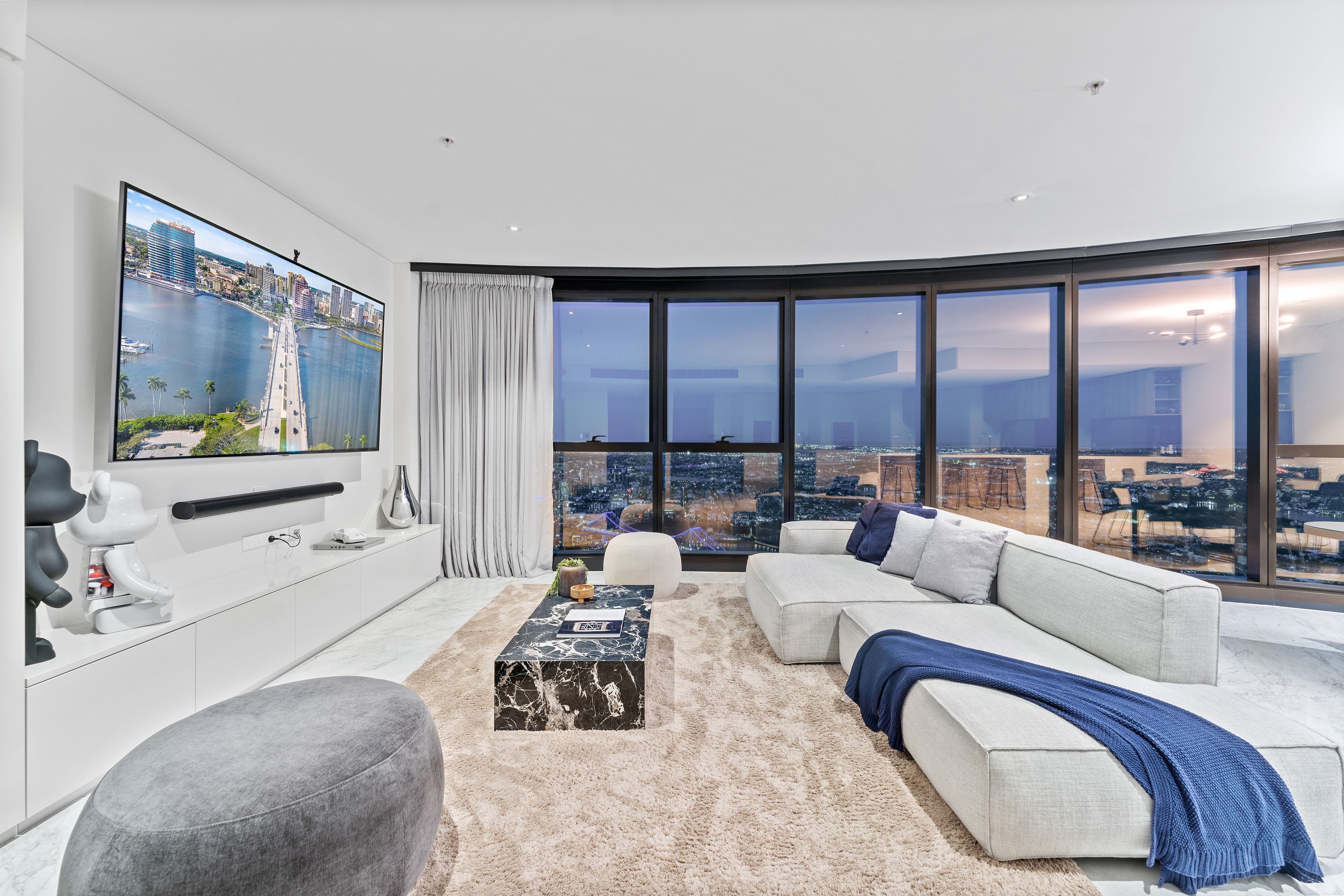 8206/222 Margaret Street, Brisbane City, QLD 4000