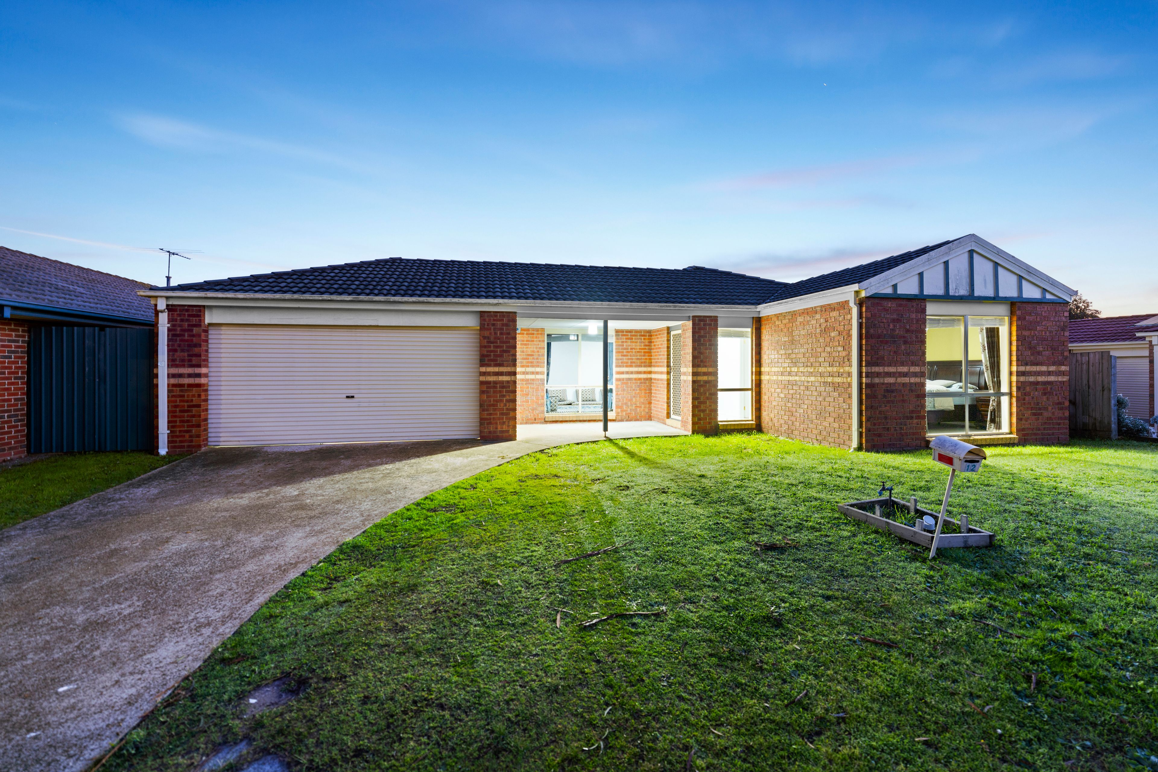 12 Jasa Crescent, Cranbourne West VIC 3977