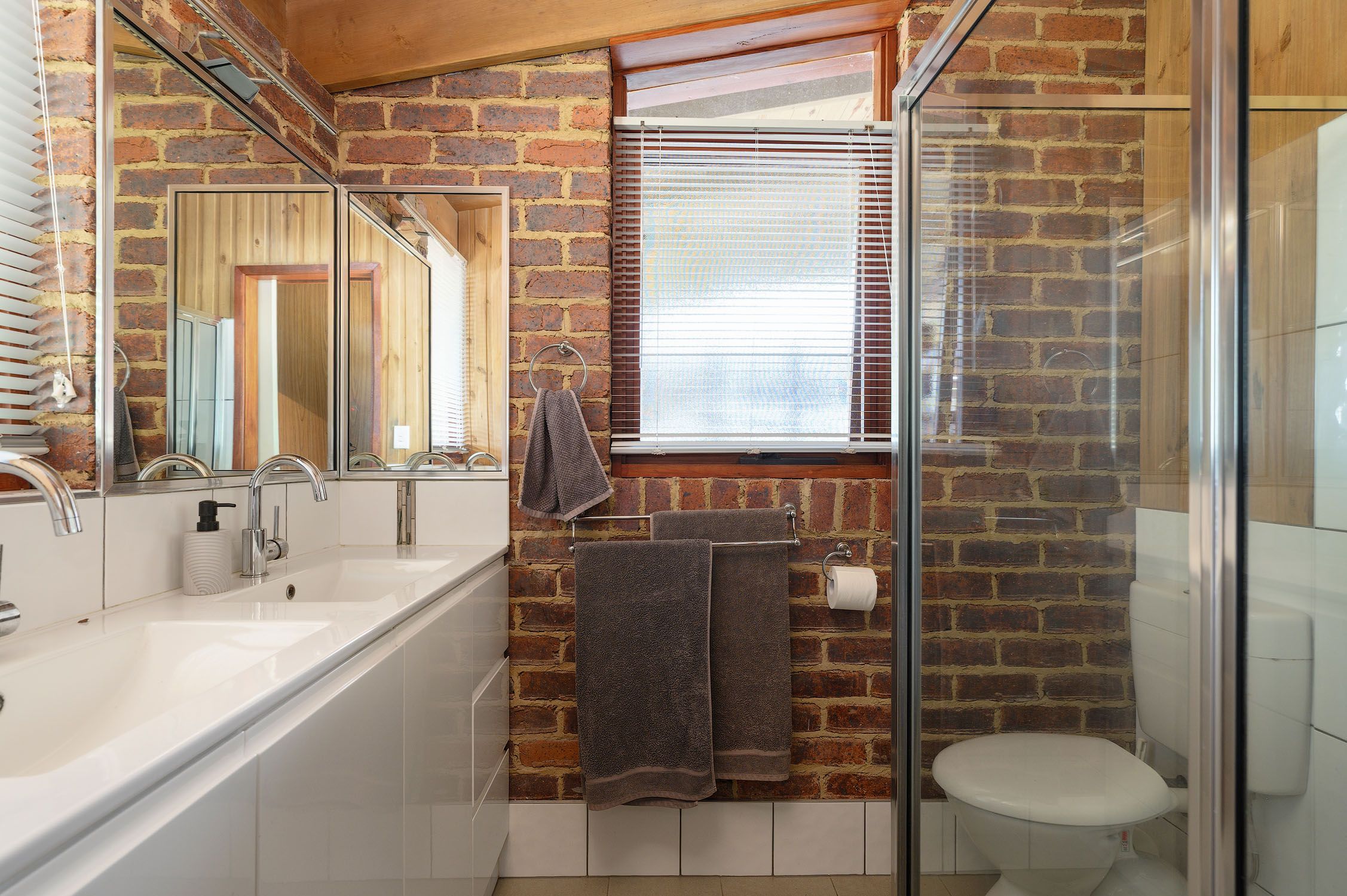 16 Australia Drive — photo 8 of 23
