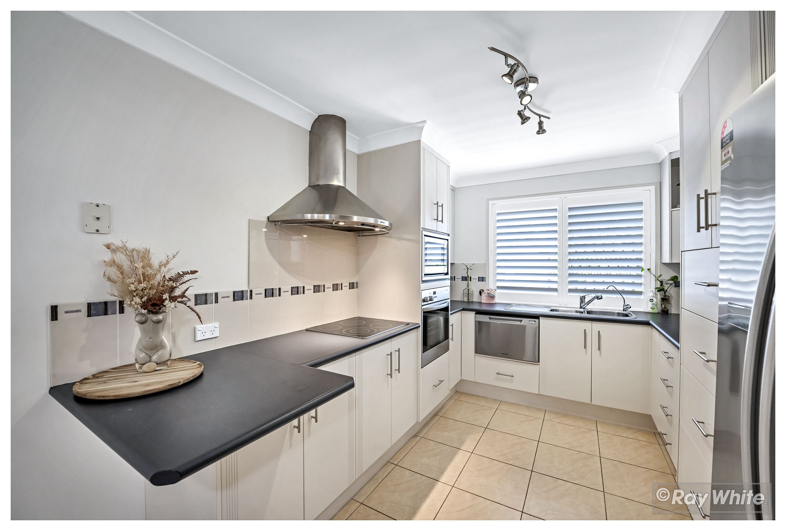 6/240 German Street, Norman Gardens, QLD 4701