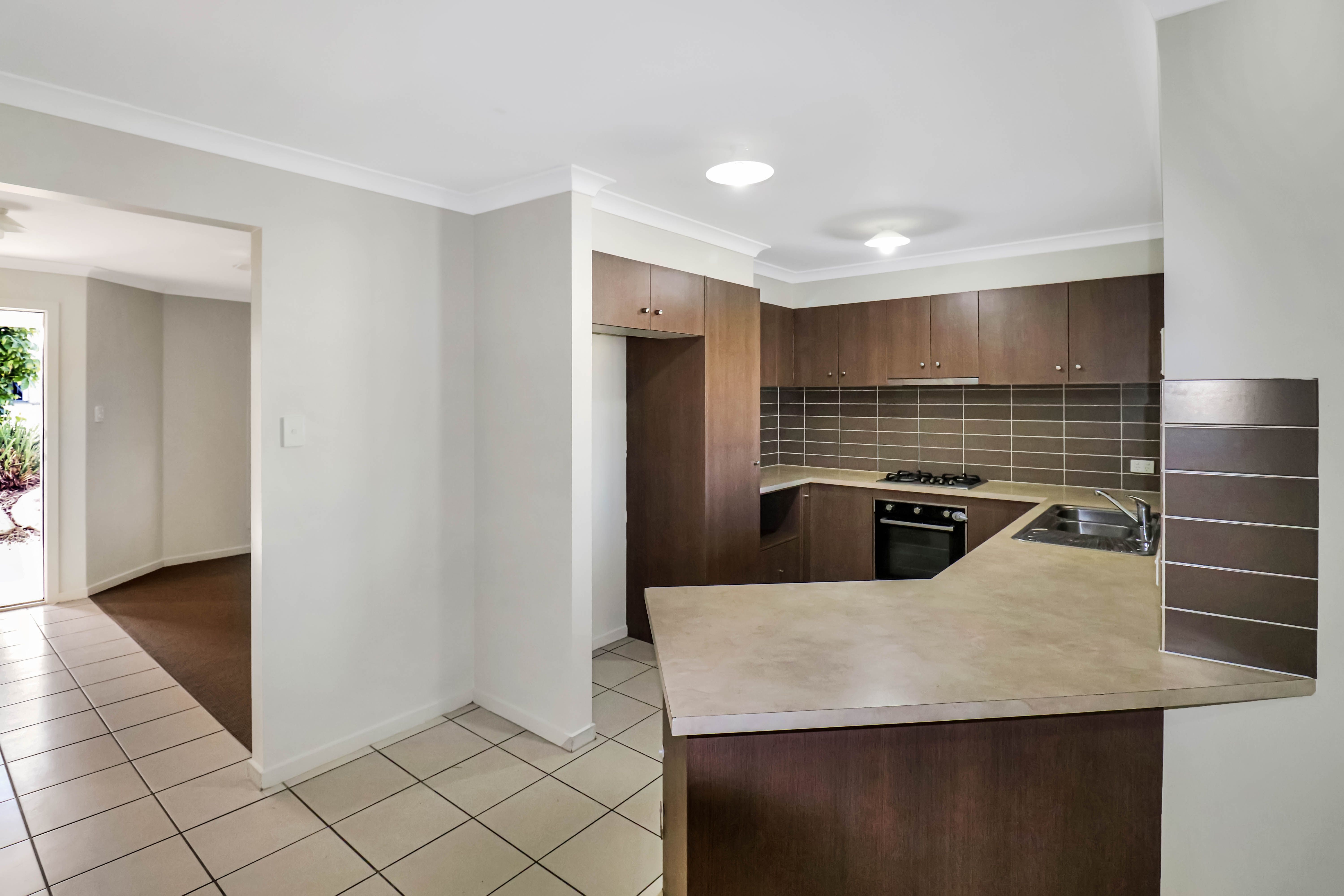 15 Pleasant Drive, Redbank Plains, QLD 4301