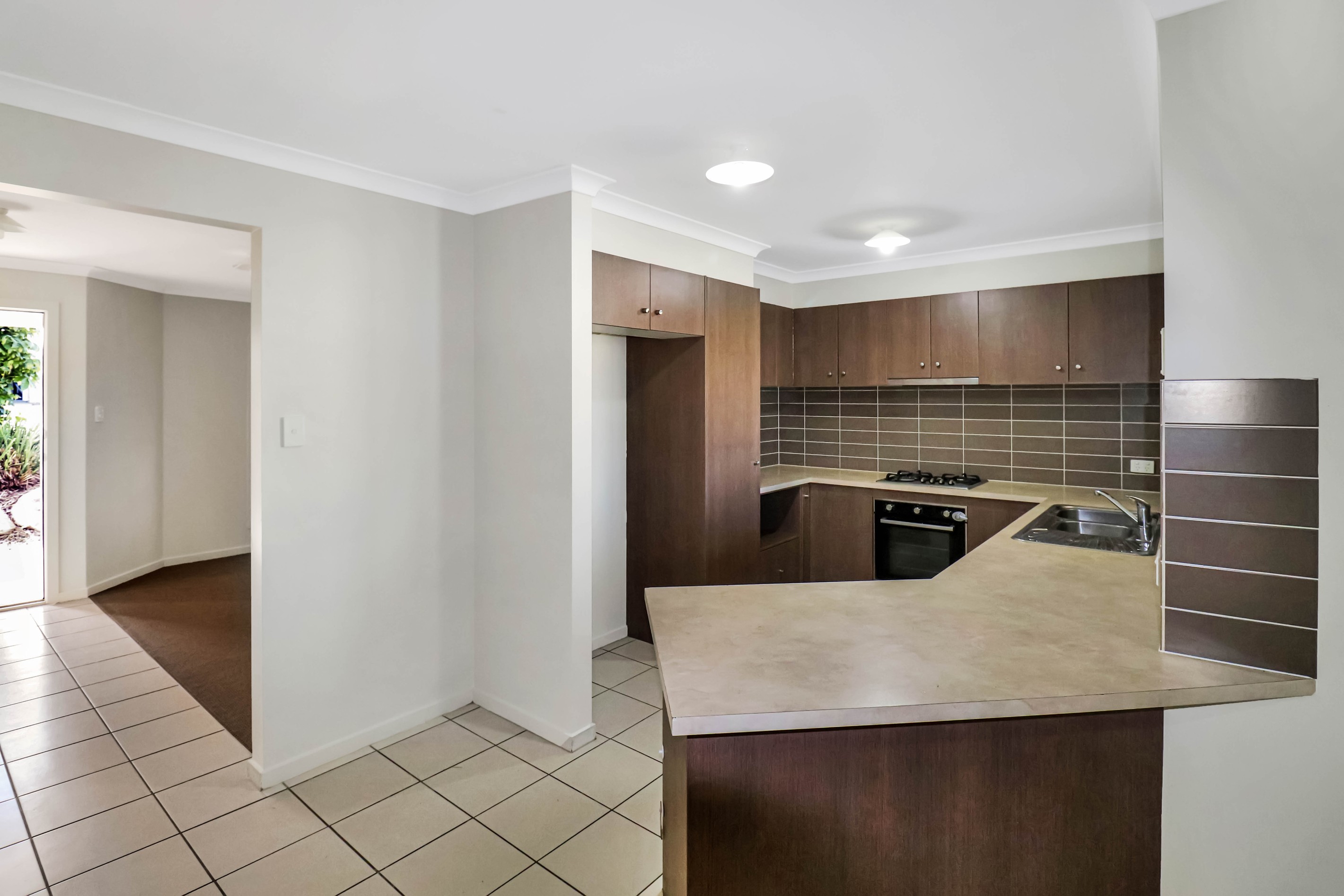 15 Pleasant Drive, Redbank Plains, QLD 4301