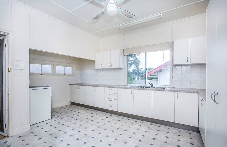11 Elizabeth Avenue, Clontarf, QLD 4019