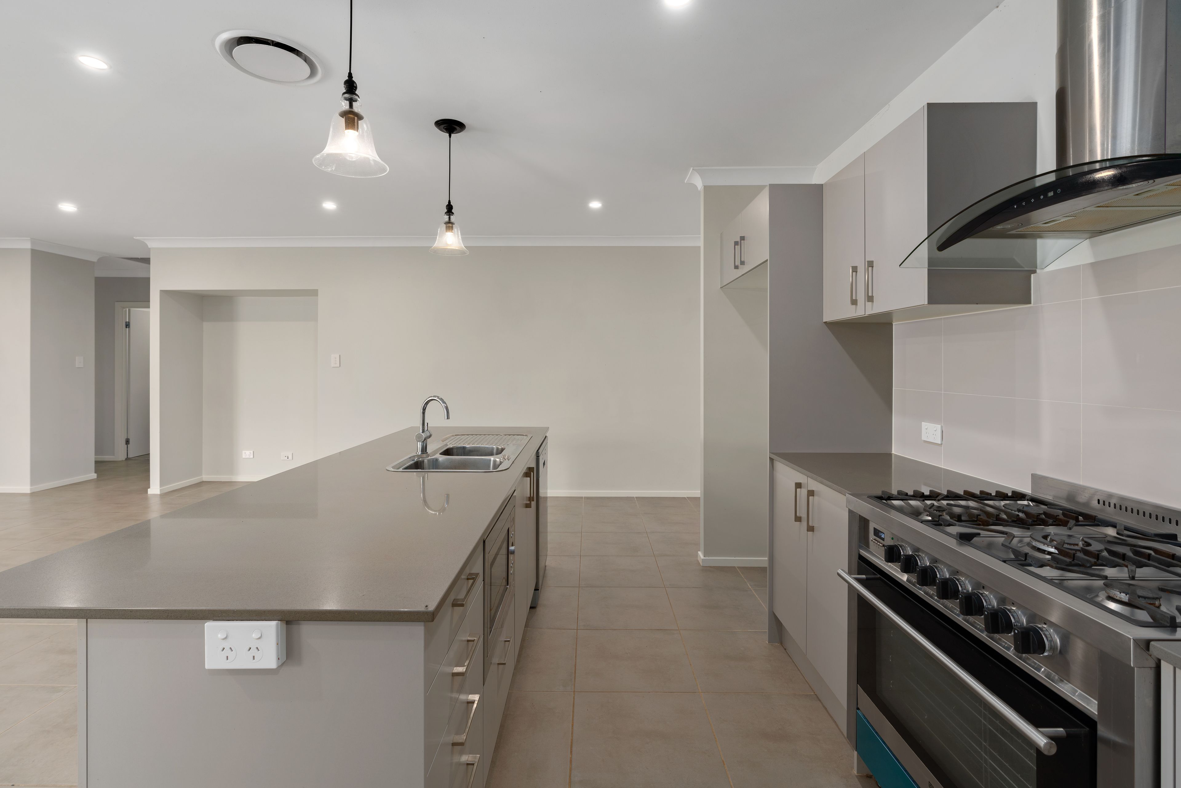 50 Jindalee Crescent, Nowra, NSW 2541